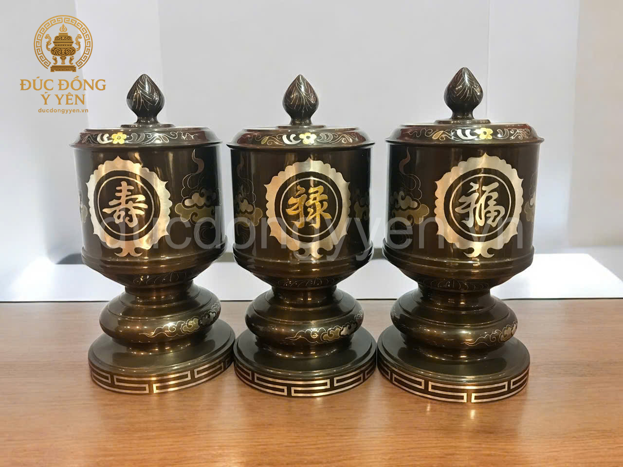 Đài thờ khảm ngũ sắc đúc đồng đỏ 