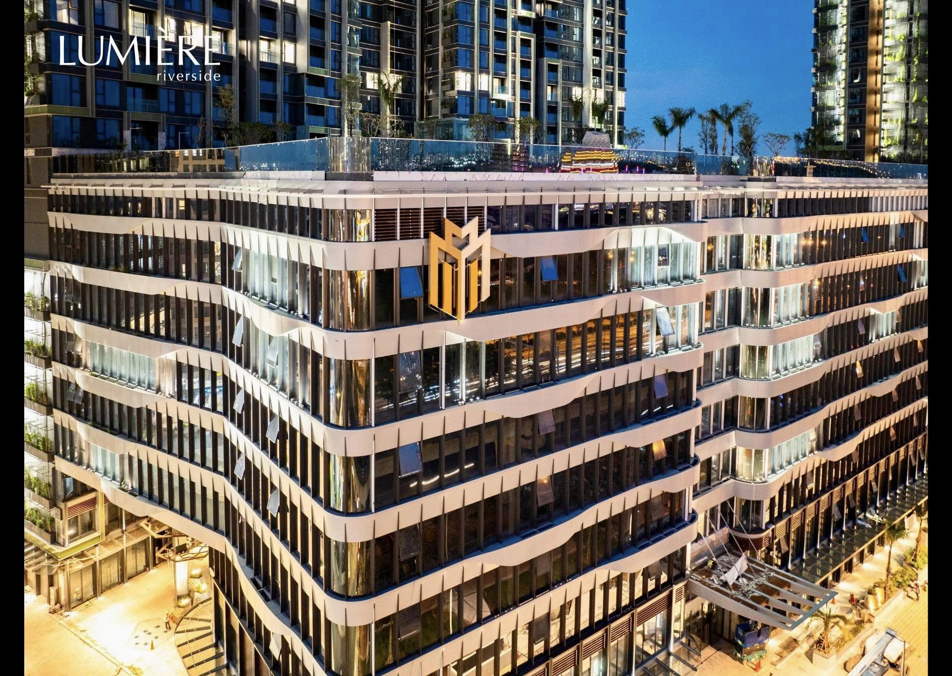 Deal hot nhất - Bán căn hộ 3PN view sông đẹp, tầng cao 