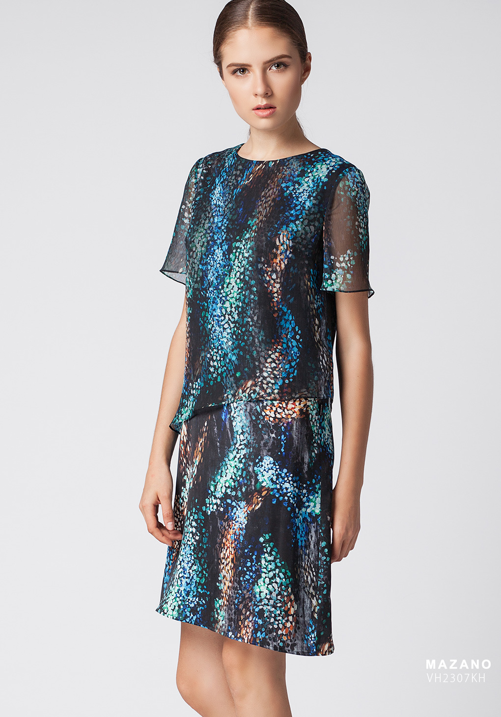 Đầm xanh chấm họa tiết cách điệu_thumbnail_1