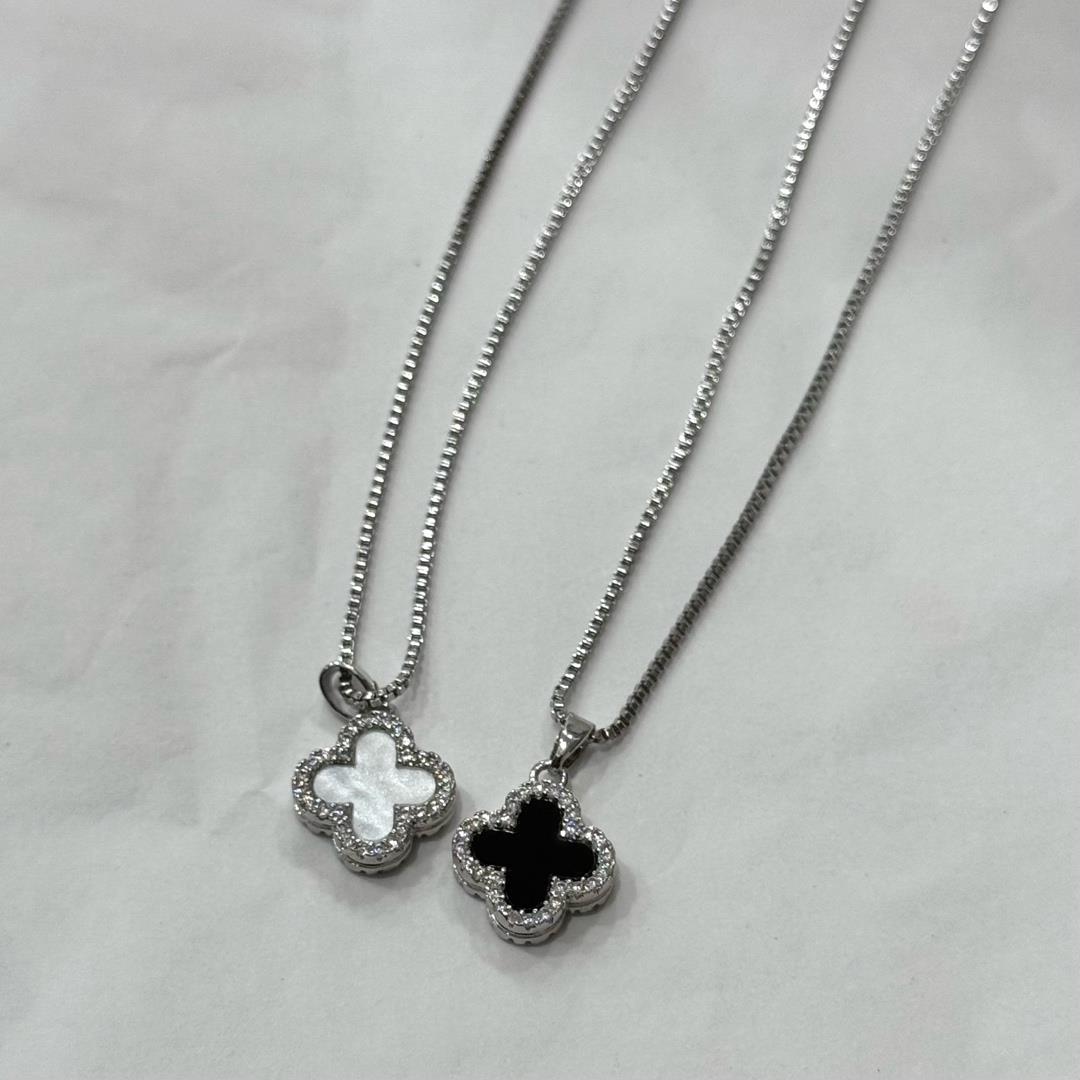 vòng cổ titan van cleef cỏ bốn lá hai mặt trắng đen xà cừ viền kim cương_thumbnail_1