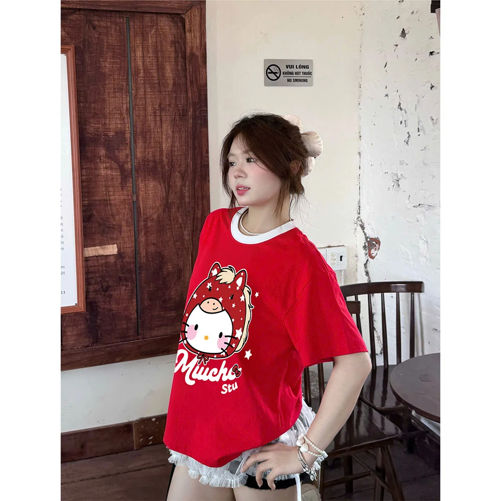 Áo thun nữ form boxy Tết Miucho thoáng mát tôn dáng Kitty phối cổ mix màu 2968_thumbnail_6