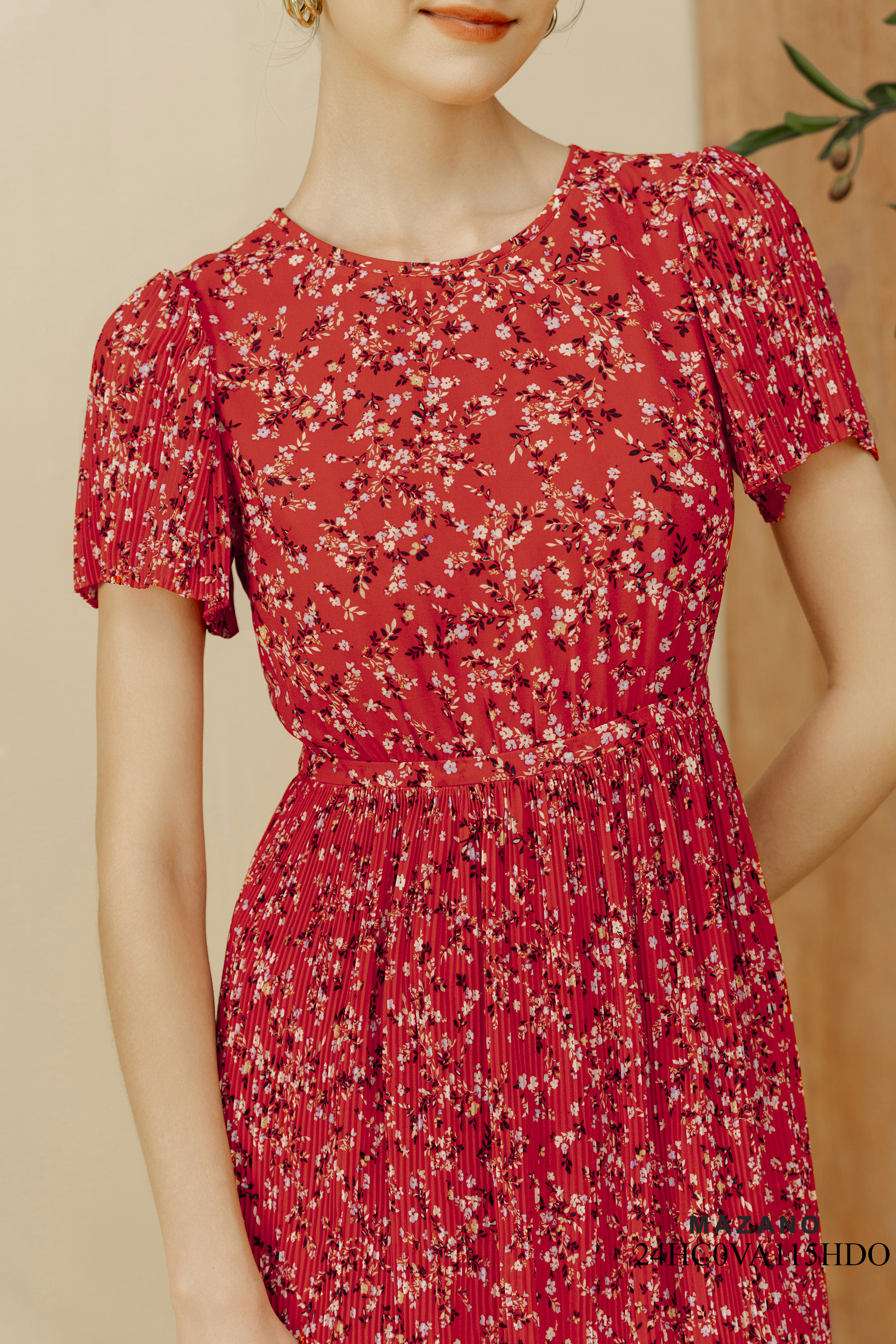 Váy Đầm Ôm Vải chiffon Dập ly chân Hoạ tiết hoa nhí Cổ tròn Tay ngắn Dài trên bắp chân_thumbnail_2