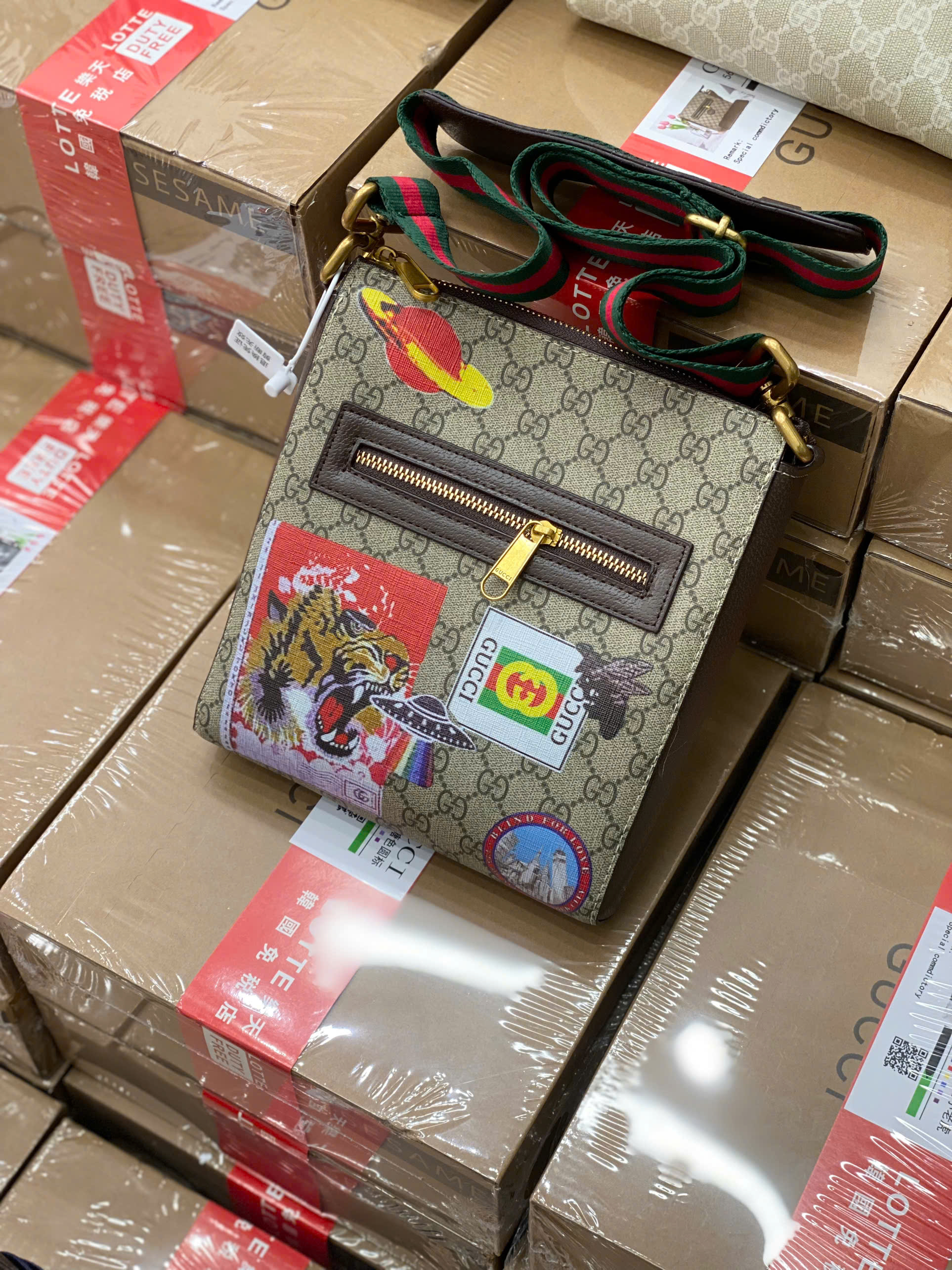 Túi Đeo Chéo Gucci GG Supreme Messenger Bag_thumbnail_16