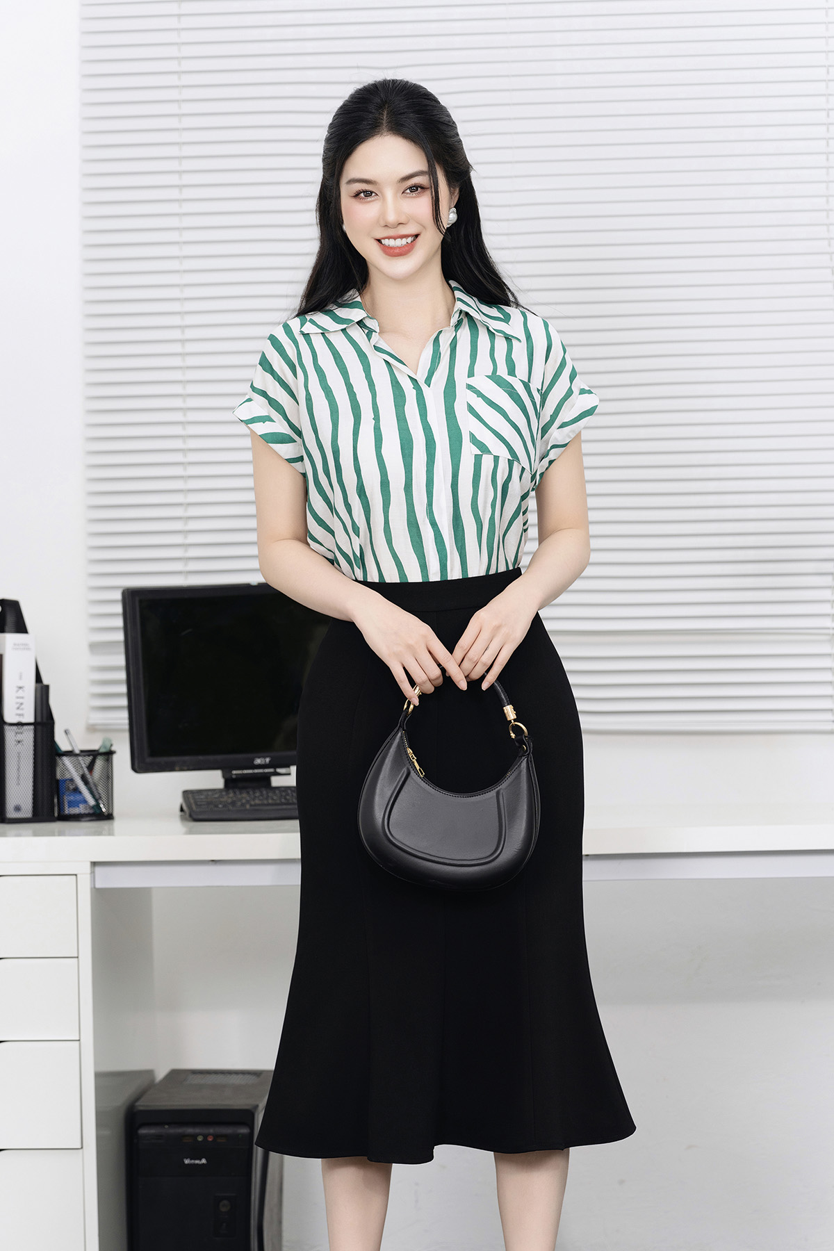 Set áo sơ mi sọc xanh chân váy đuôi cá SET3081