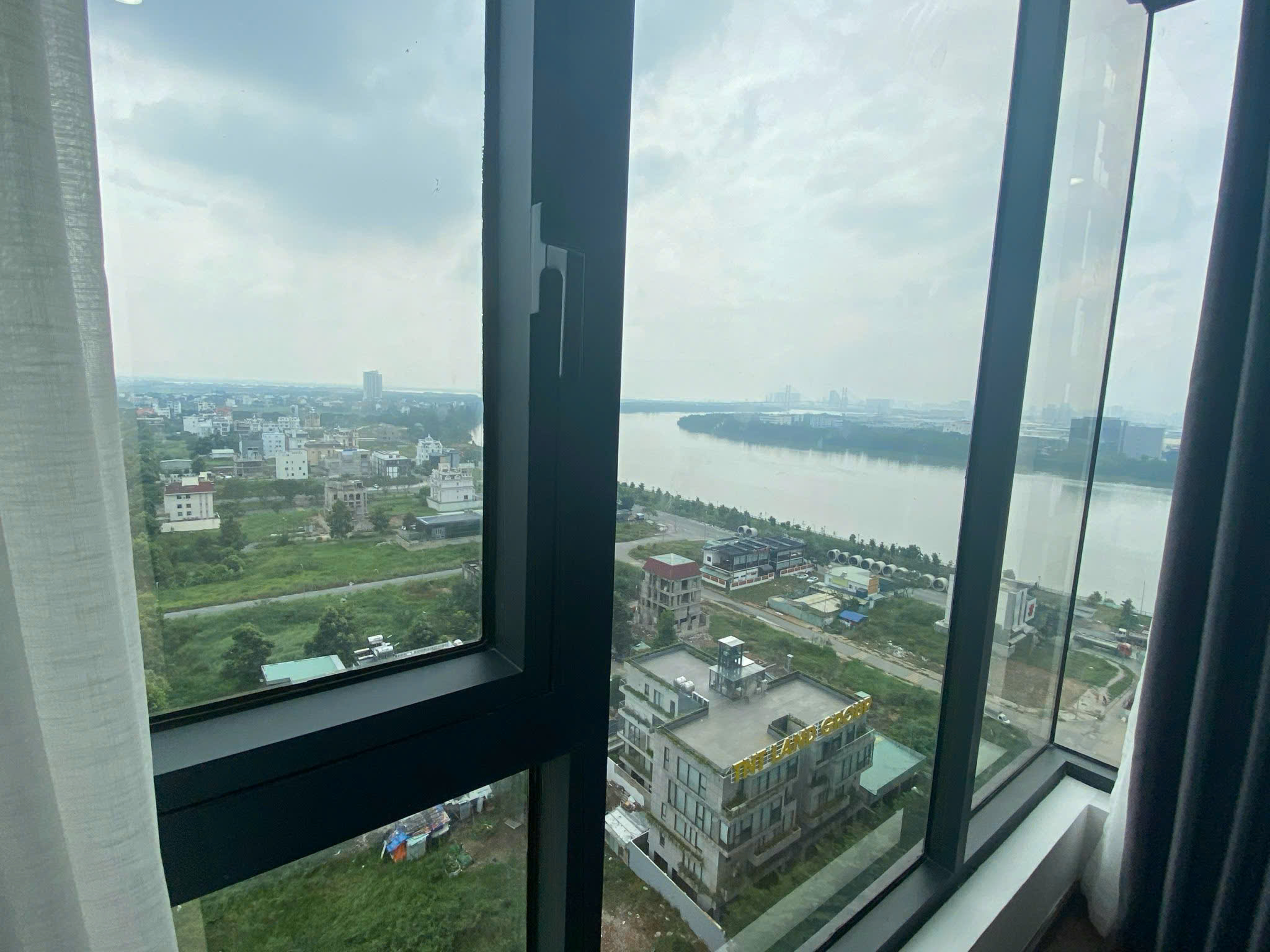 Cho thuê căn 3PN full nội thất tại One Verandah_thumbnail_3