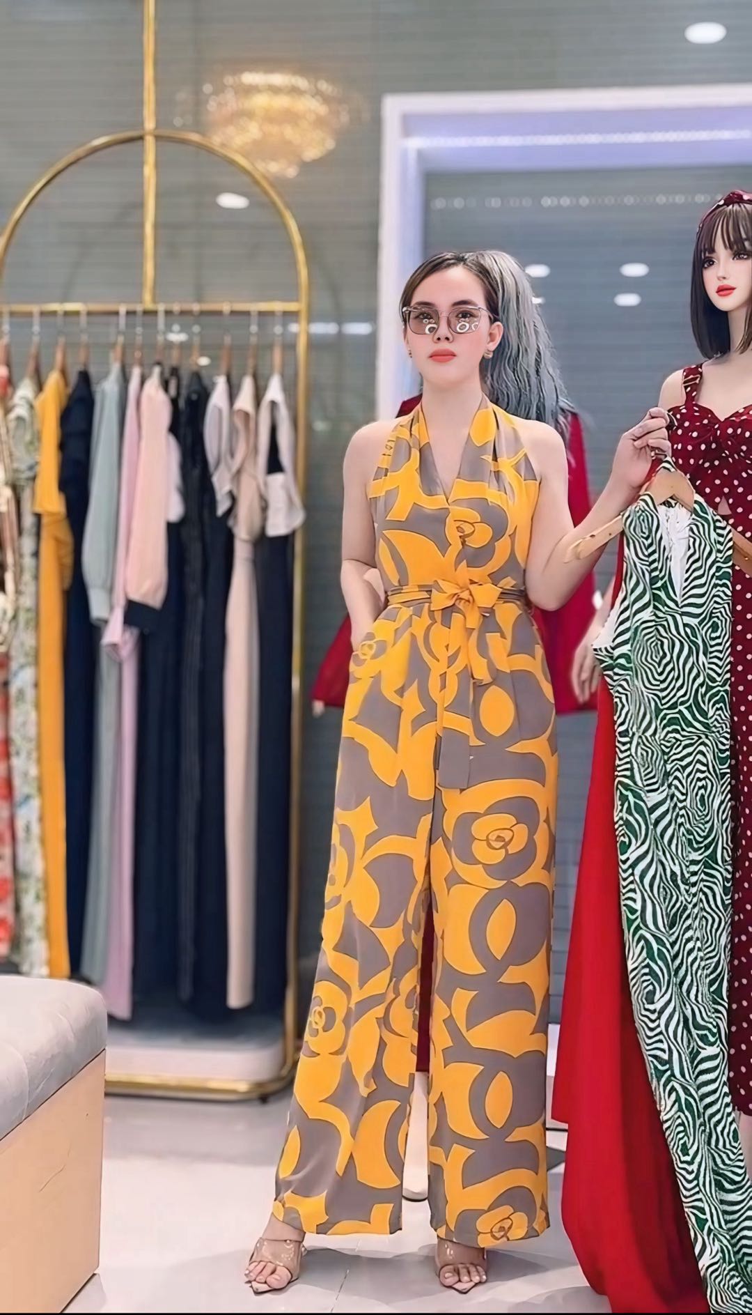 Jumpsuit thiết kế kiểu cổ yếm cột eo cá tính_thumbnail_22