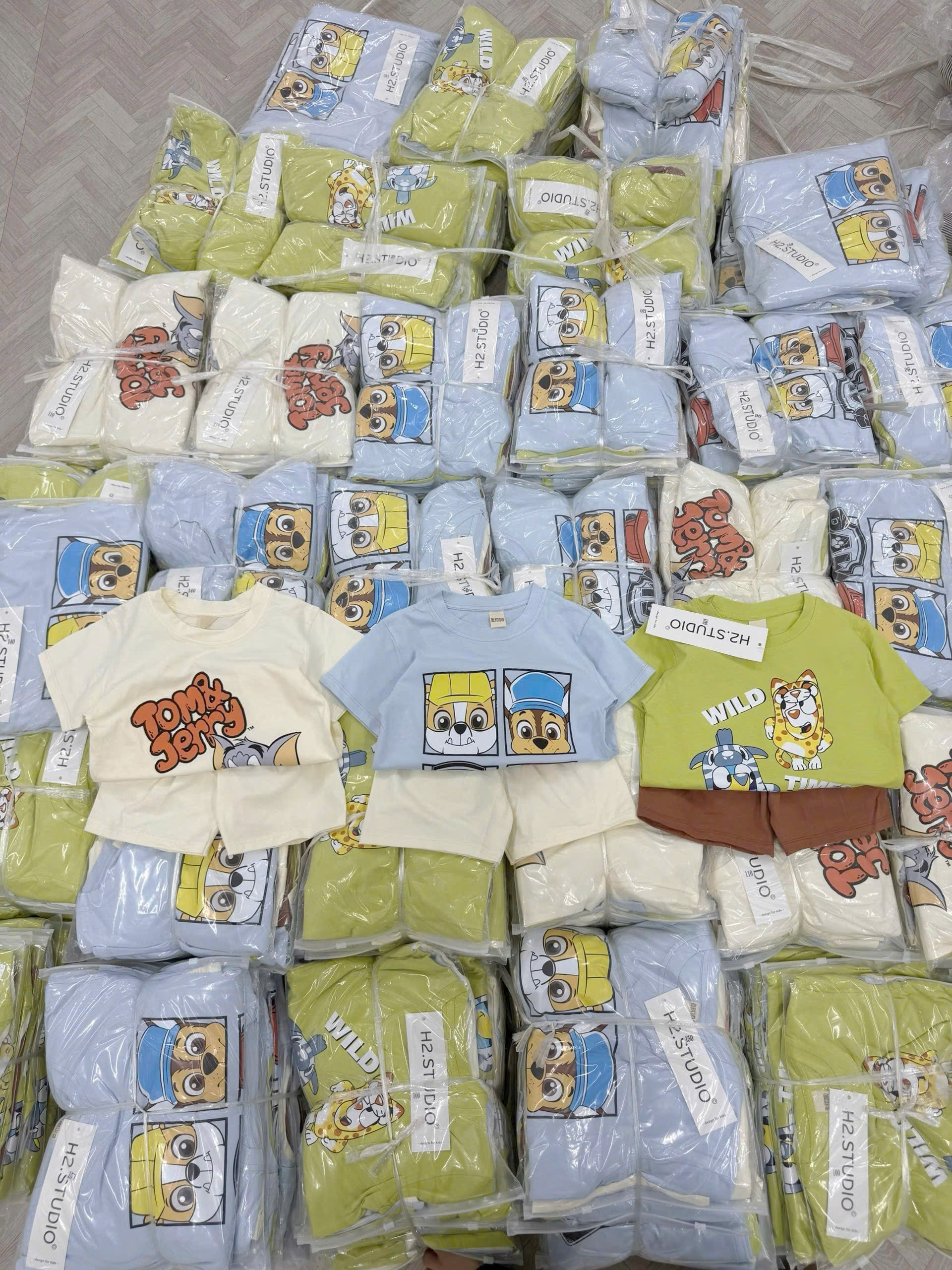 R31 SET 3 BỘ CỘC TOM CHÓ CỨU HỘ VÀ WILD- A100.204