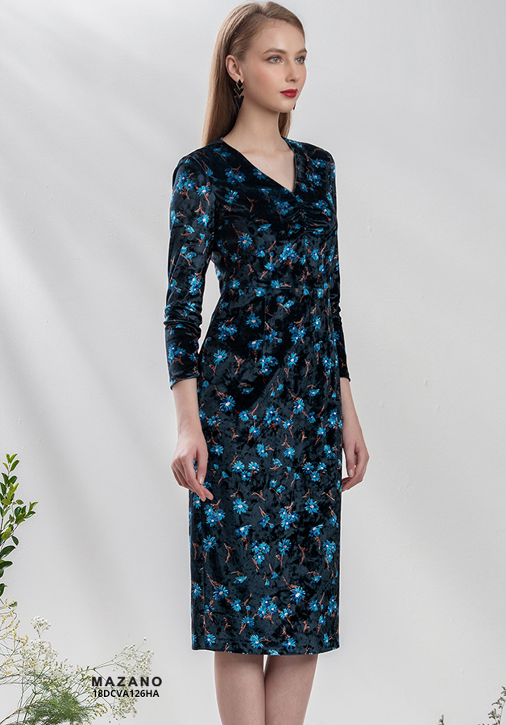 Váy nhung xòe xanh tay lỡ