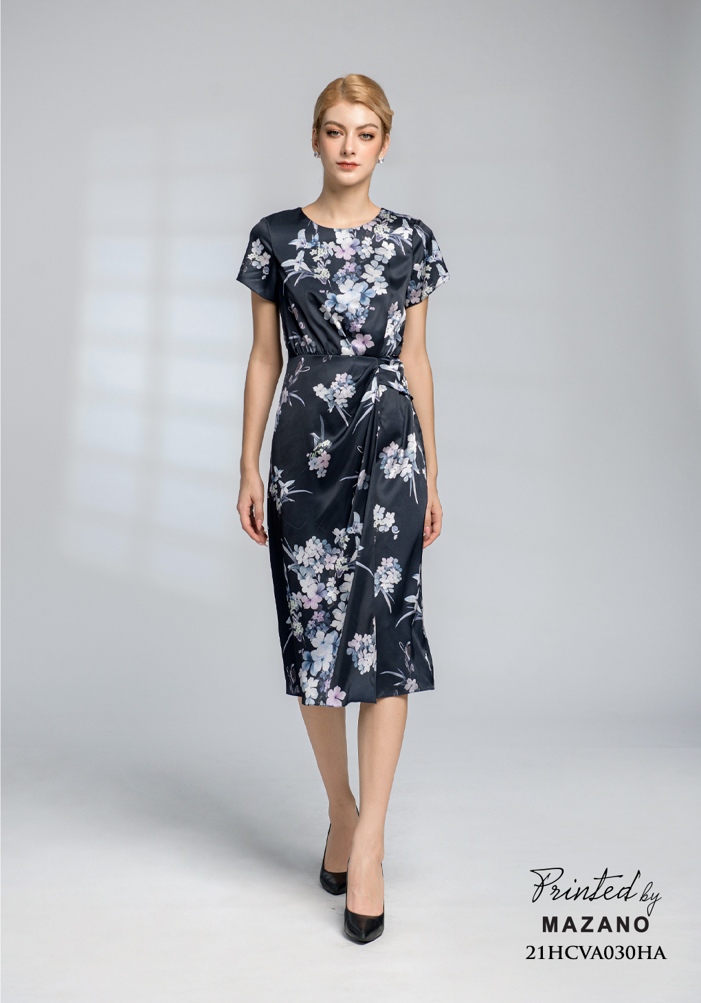 Váy lụa họa tiết giúm eo