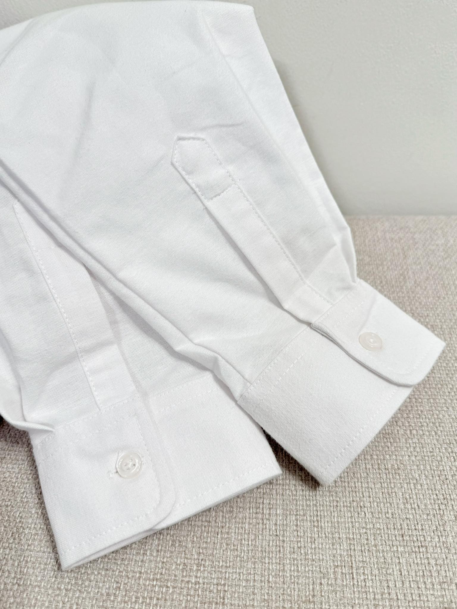 E183 SƠ MI TRẮNG THÊU CHỮ DEPOUND_thumbnail_4