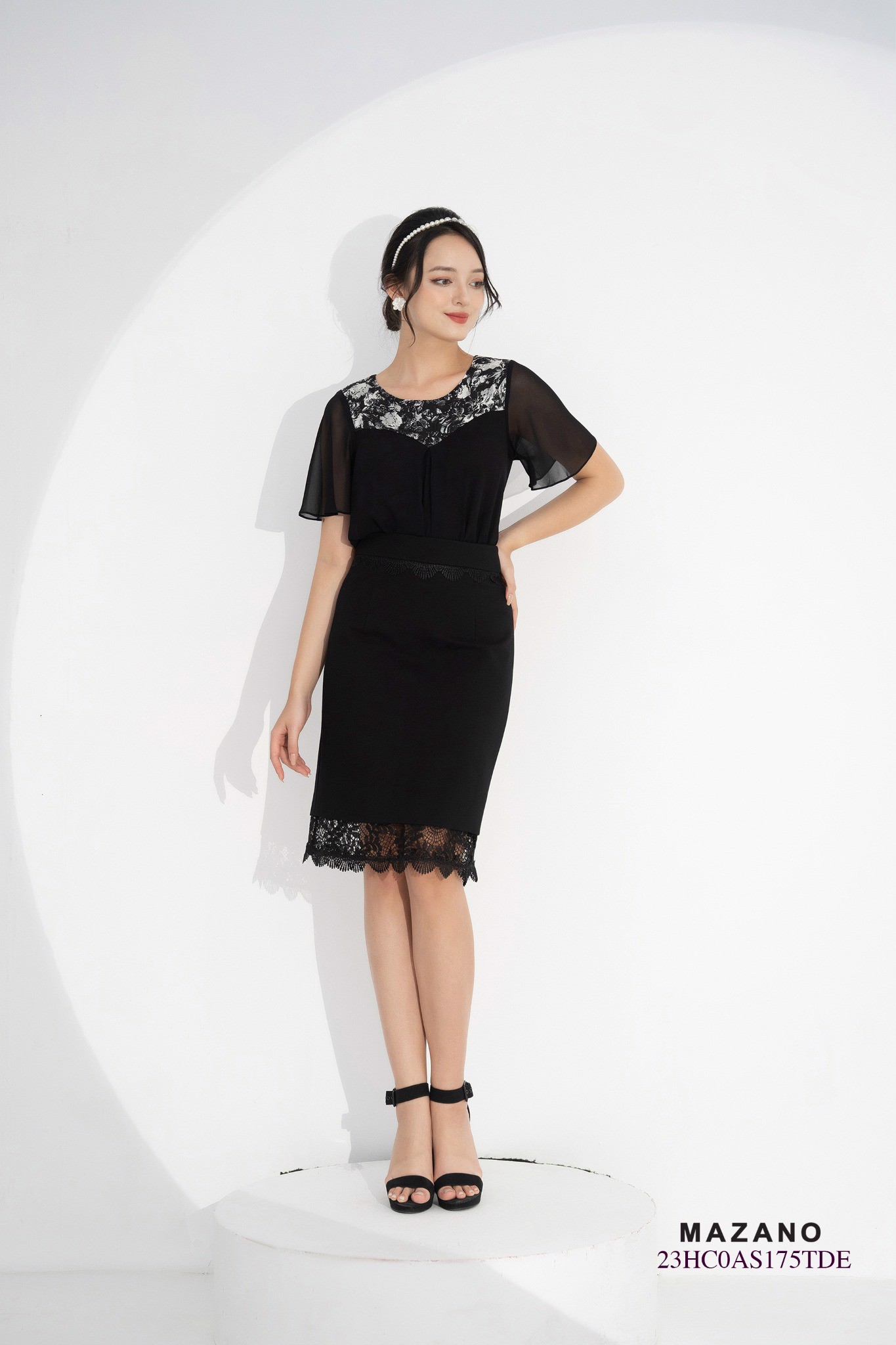 Áo top phối họa tiết xếp ly trước_thumbnail_3