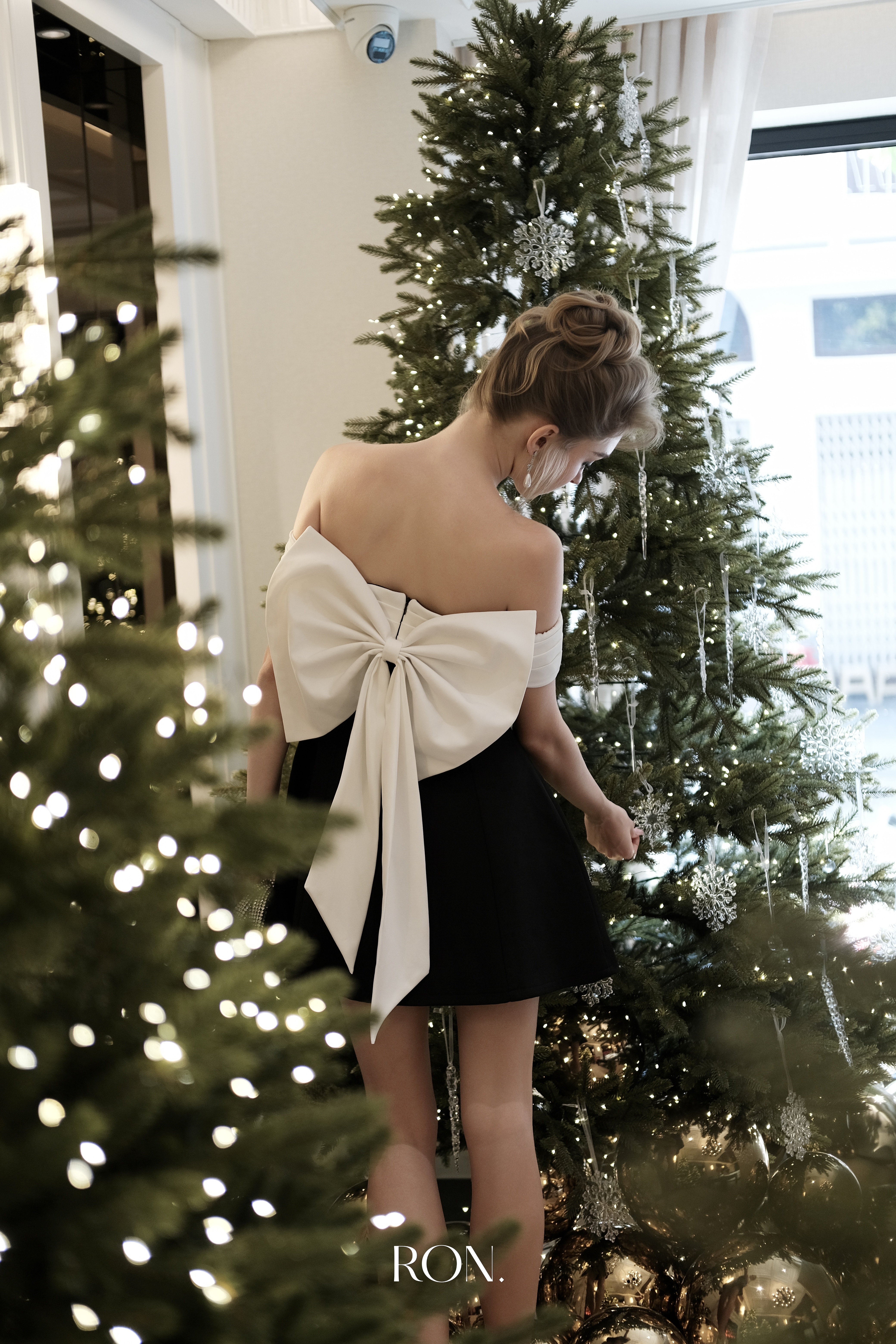 Đầm trễ vai điệu trắng_thumbnail_9