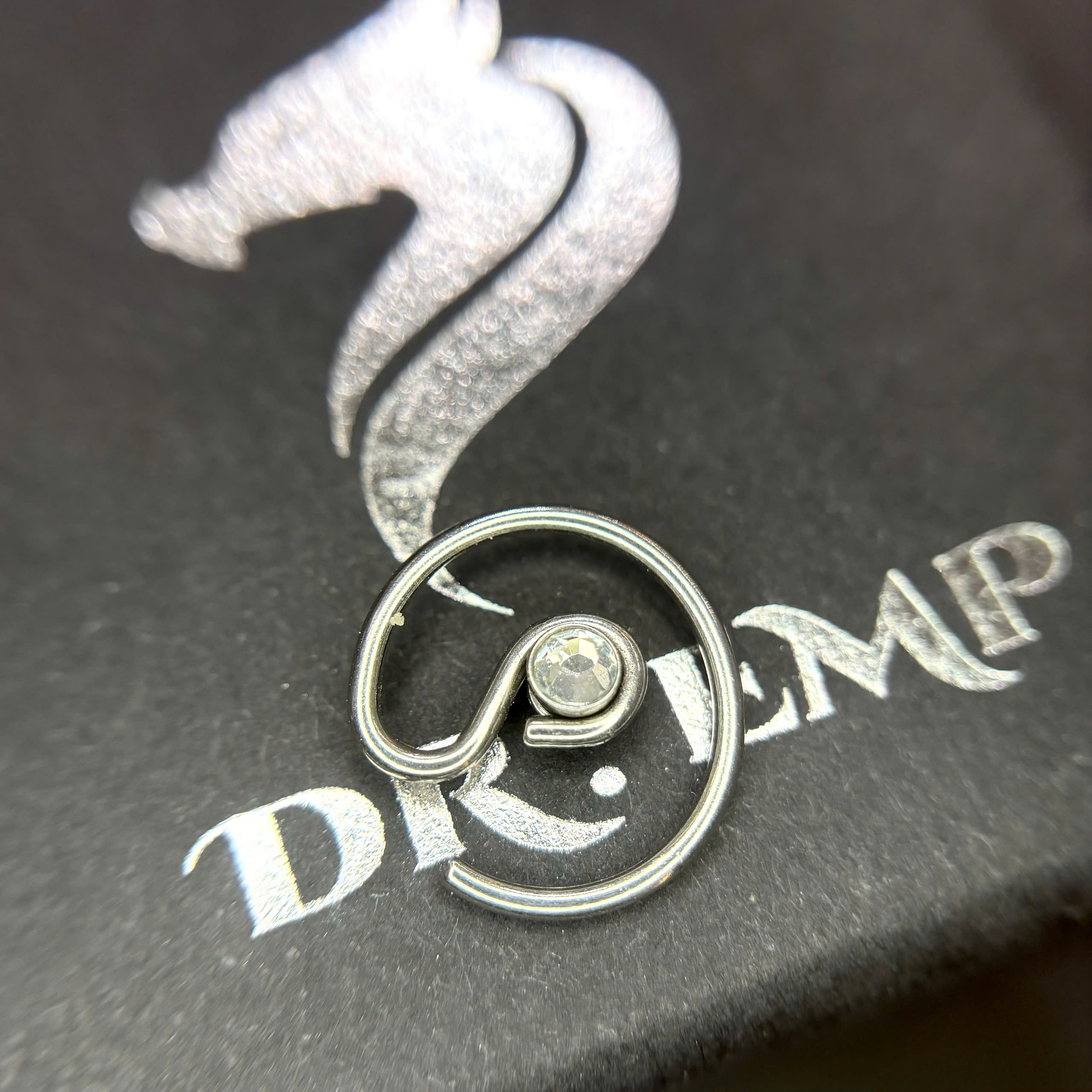 Daith vòng xoắn đá giữa 12mm_thumbnail_1