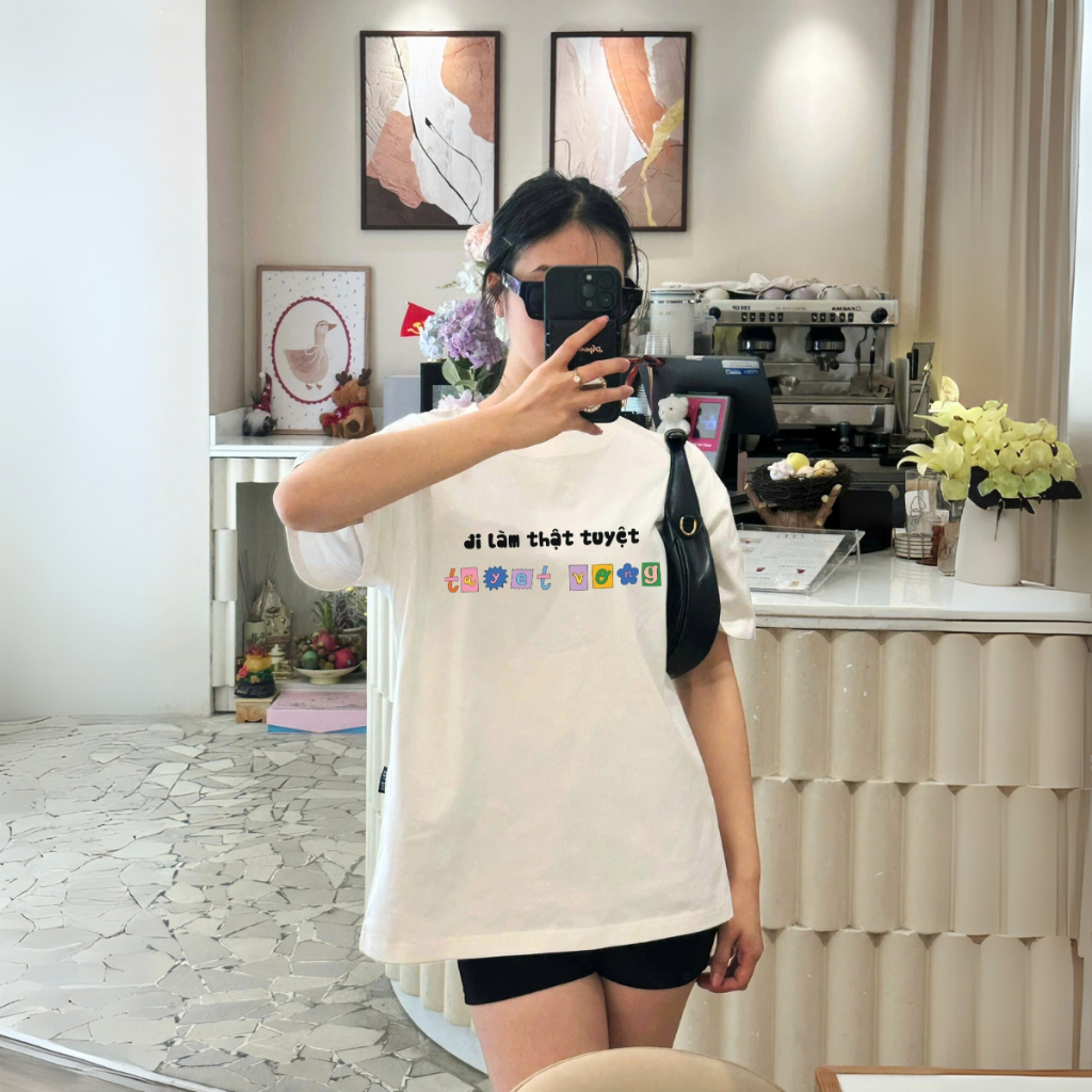 Áo thun nữ màu trắng form oversize rộng local brand We Tee in chữ Làm vì đam mê - T029_thumbnail_6