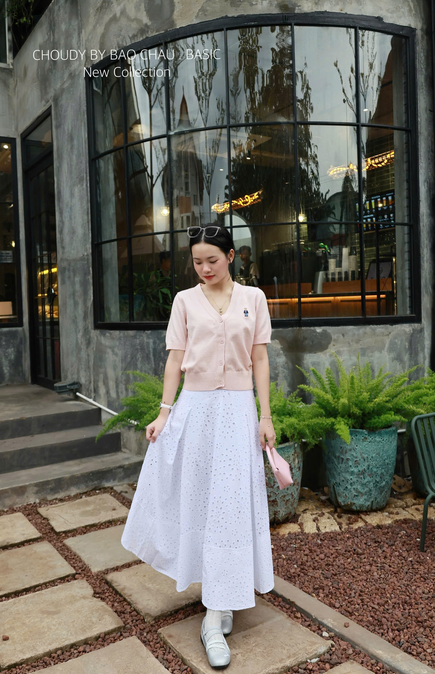 SALE U541 CHÂN VÁY TRẮNG ĐỤC LỖ_thumbnail_15