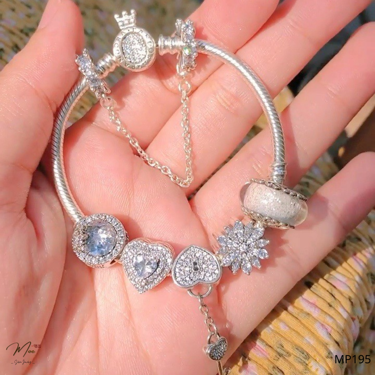 LT572 - Vòng Pandora trái tim trắng