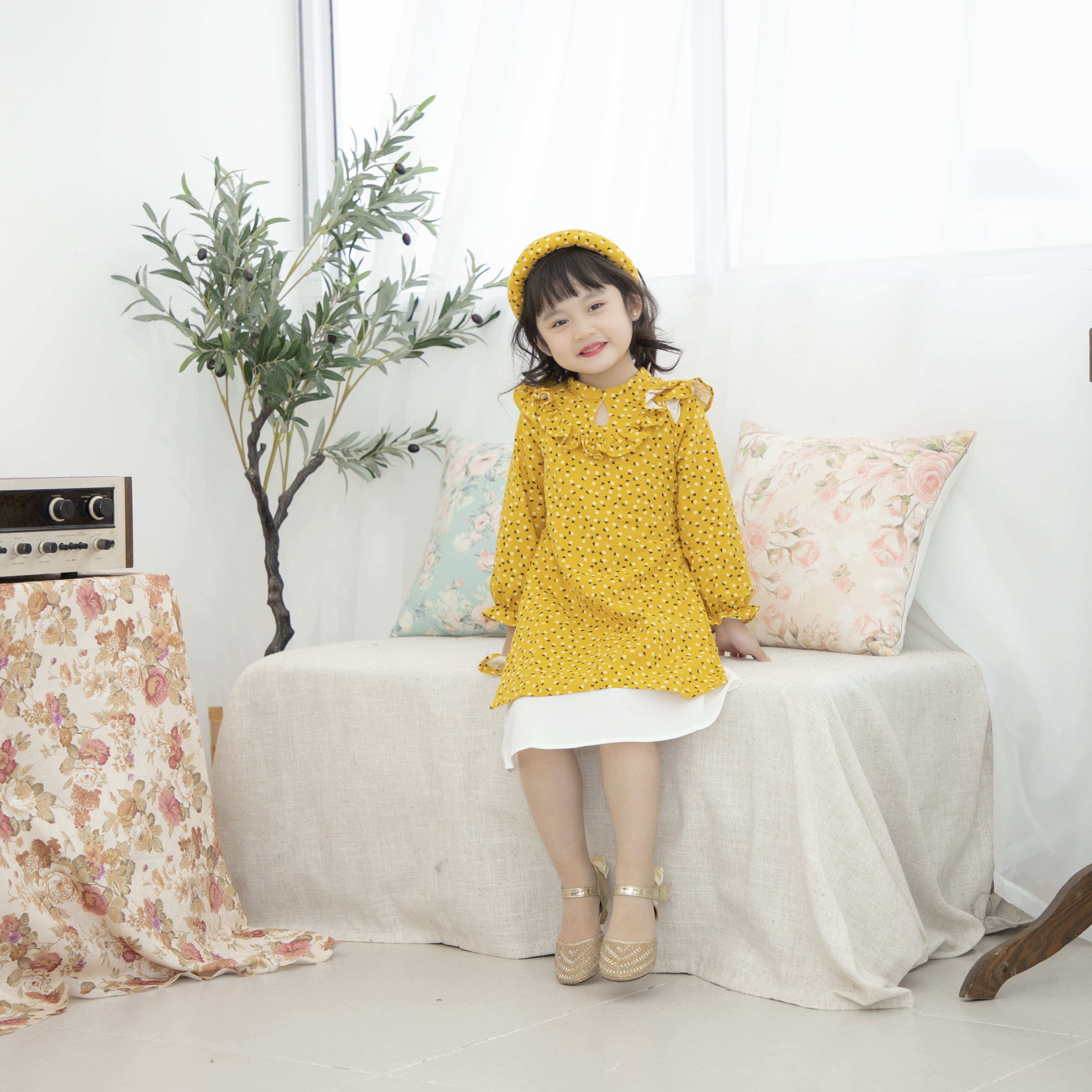 Áo dài cách tân hoa nhí kèm mấn_thumbnail_3