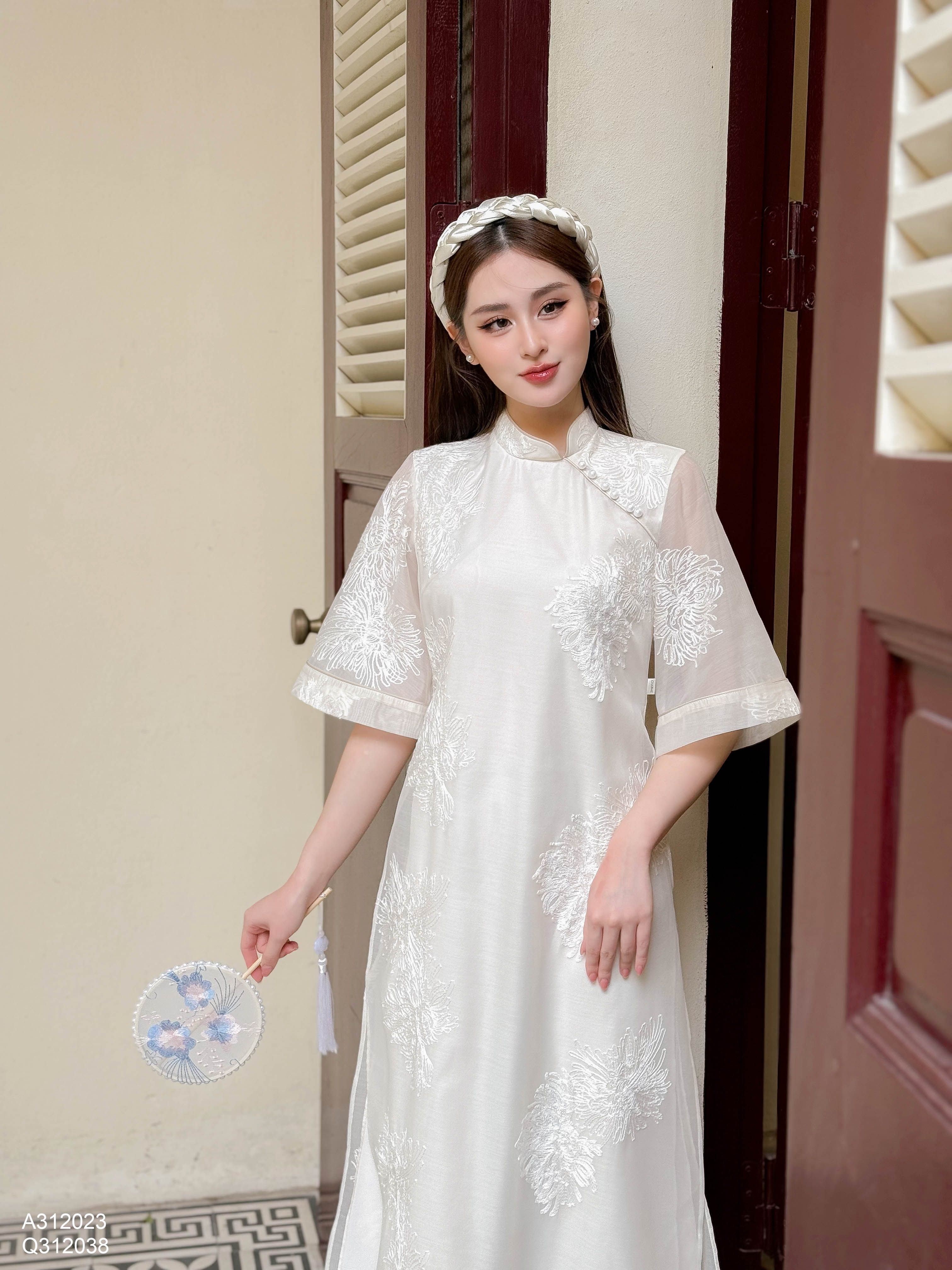 Áo dài tơ thêu hoa_thumbnail_8