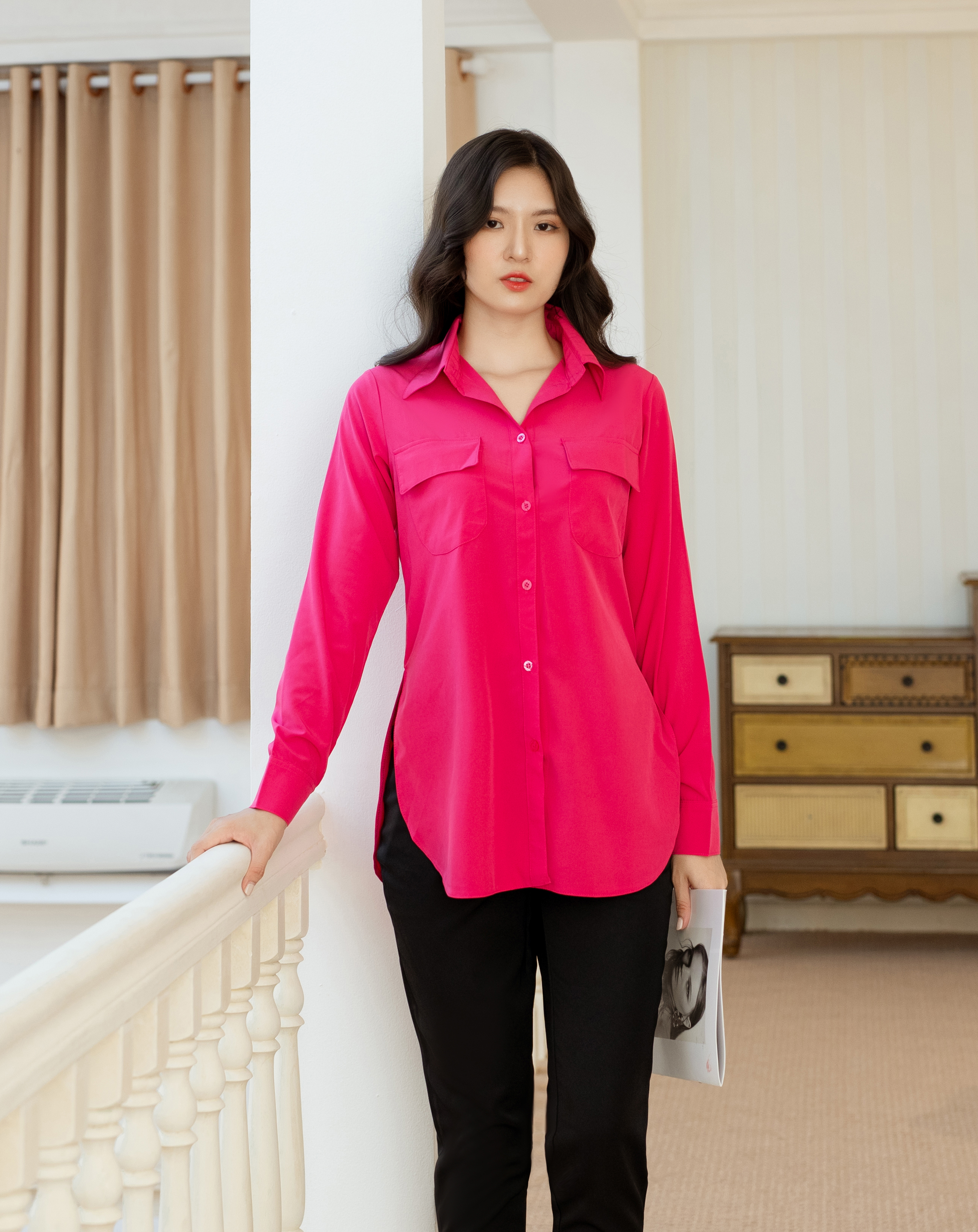 Sơ mi form dài xẻ eo cao xinh xắn_thumbnail_1