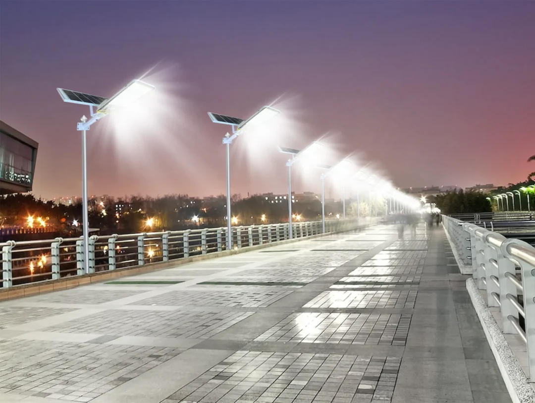 Đèn cao áp năng lượng mặt trời là gì? Có thay thế đèn truyền thống?