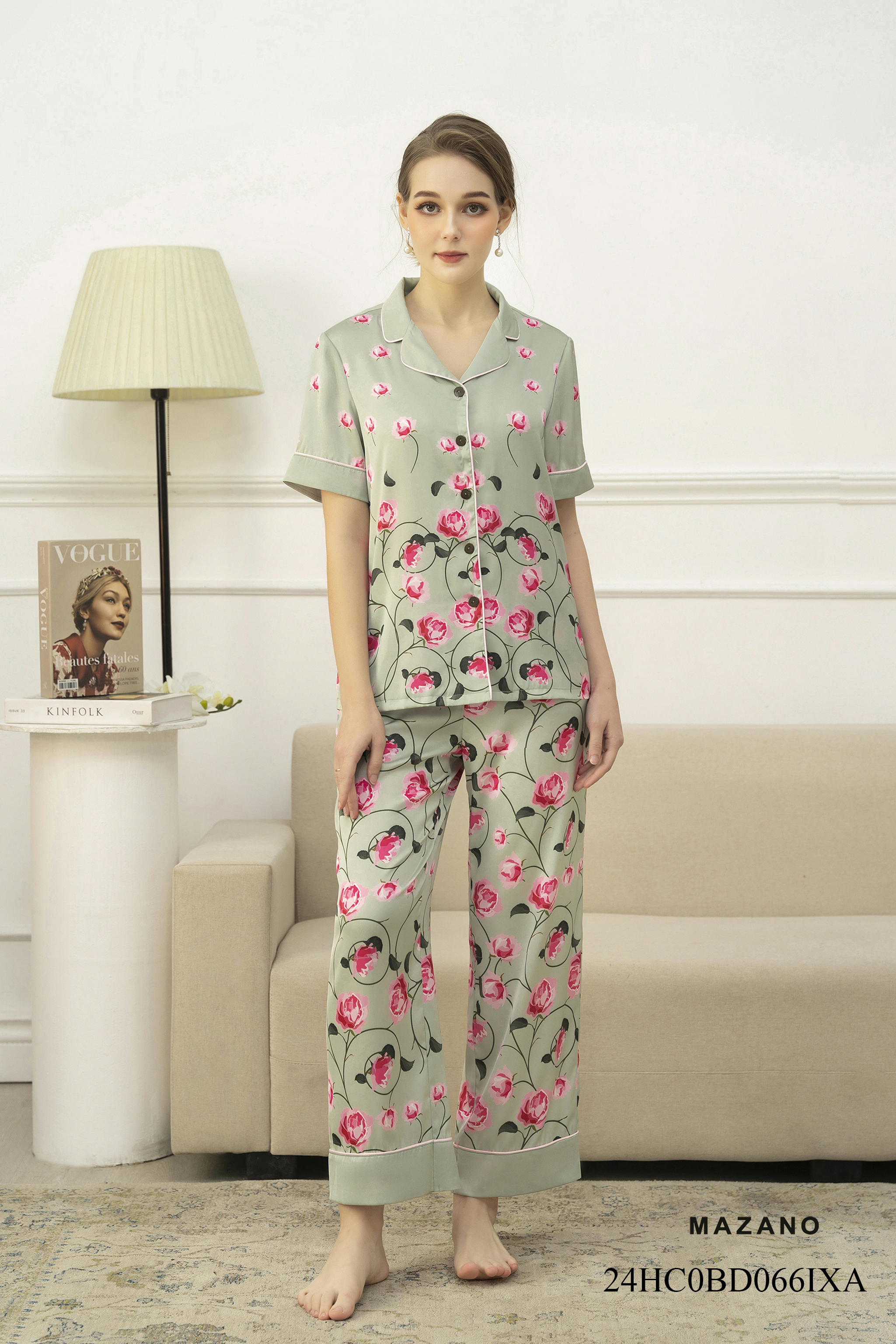 Bộ đồ lụa họa tiết hoa in bố cục_thumbnail_0