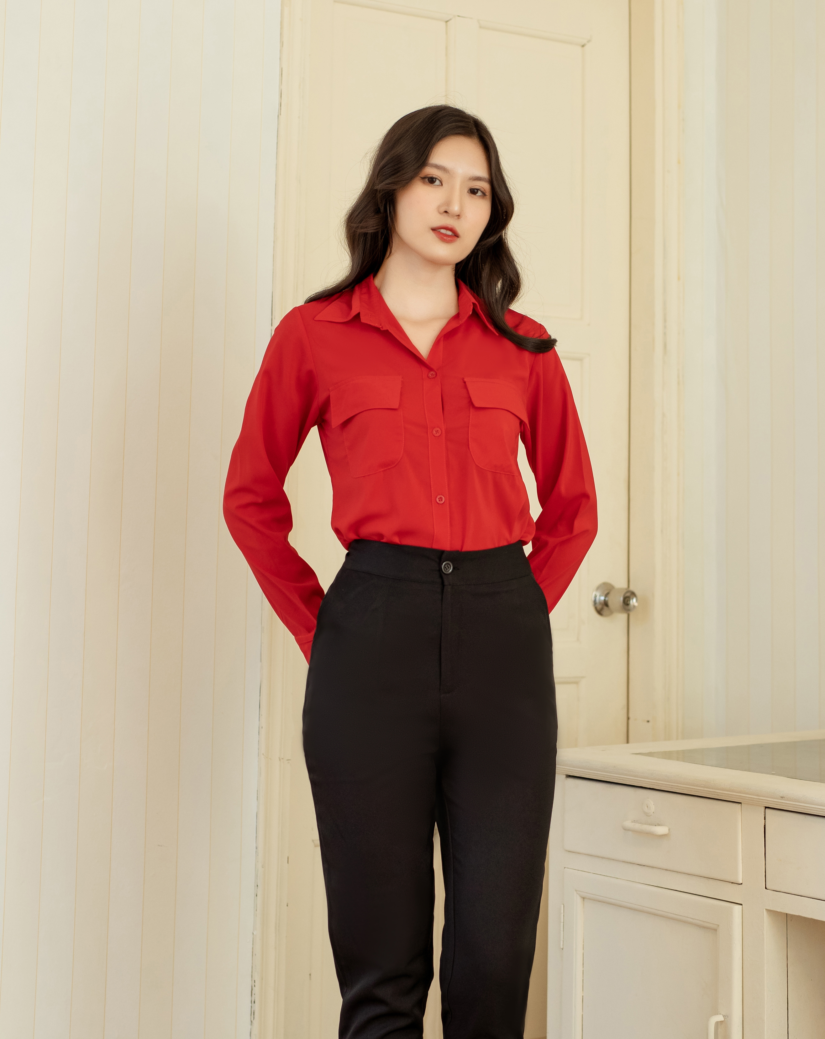 Sơ mi form dài xẻ eo cao xinh xắn_thumbnail_42