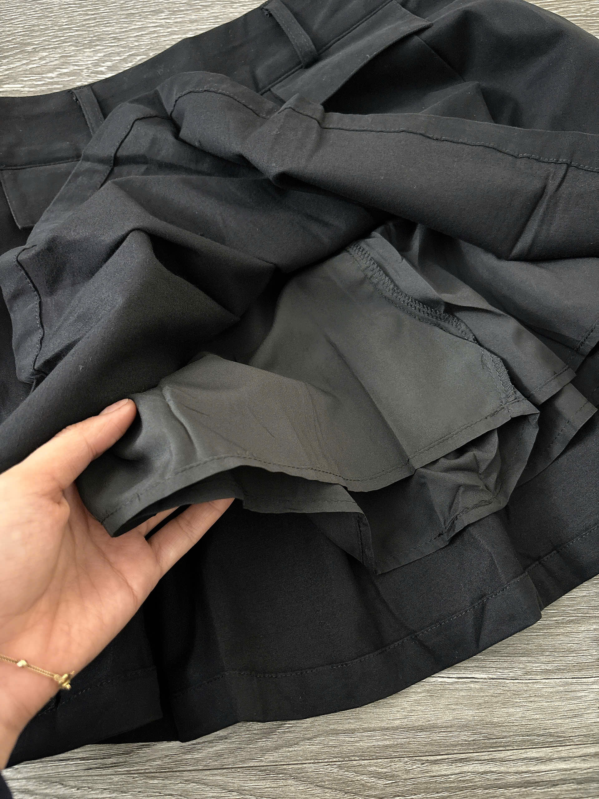 C84 CHÂN VÁY ĐEN_thumbnail_15