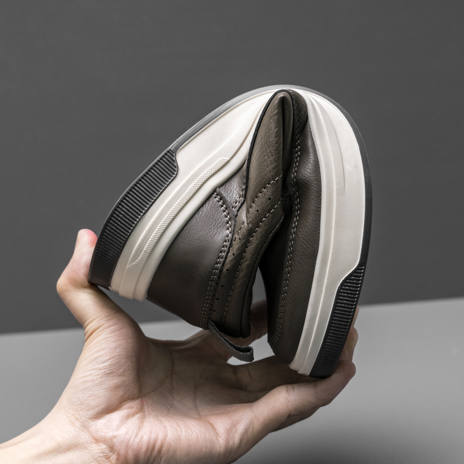 Sneaker đế mềm CS938