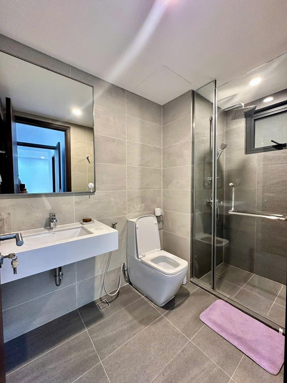 Bán căn hộ 2PN view sông, lầu cao, full nội thất_thumbnail_6