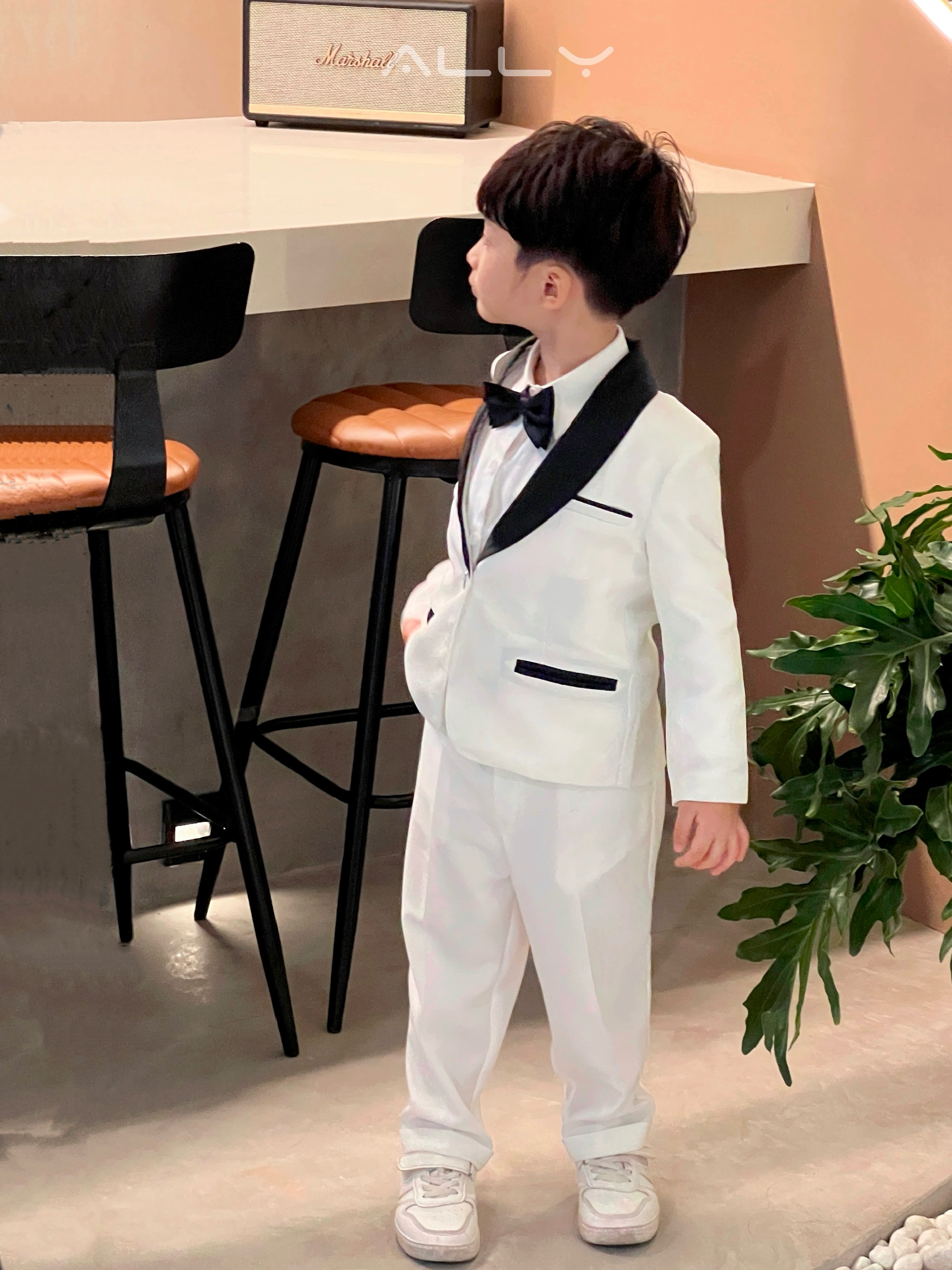 Bộ vest trắng bé trai_thumbnail_5