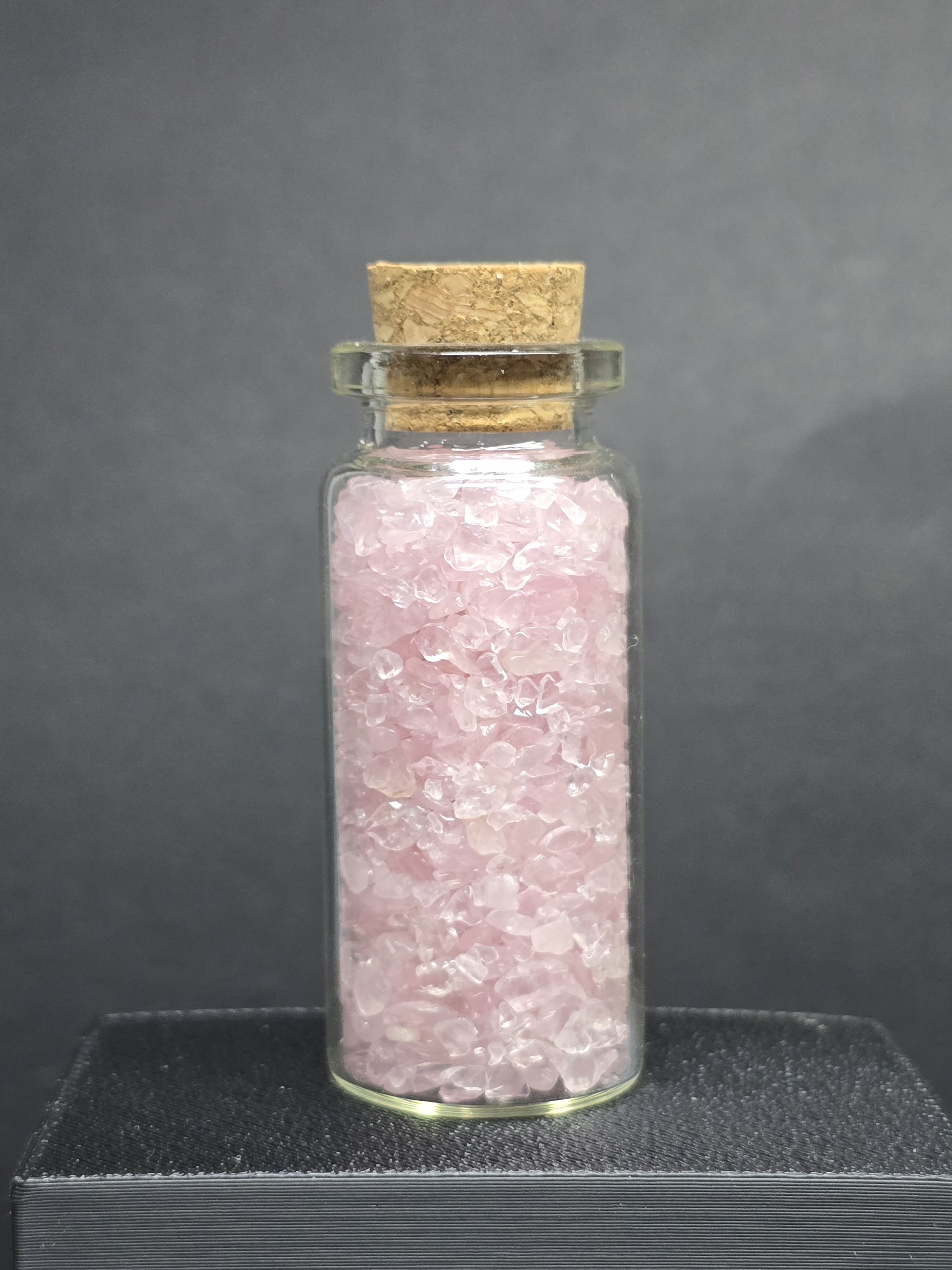 Hũ Đá Năng Lượng Tình Yêu Thương - Vụn Thạch Anh Hồng