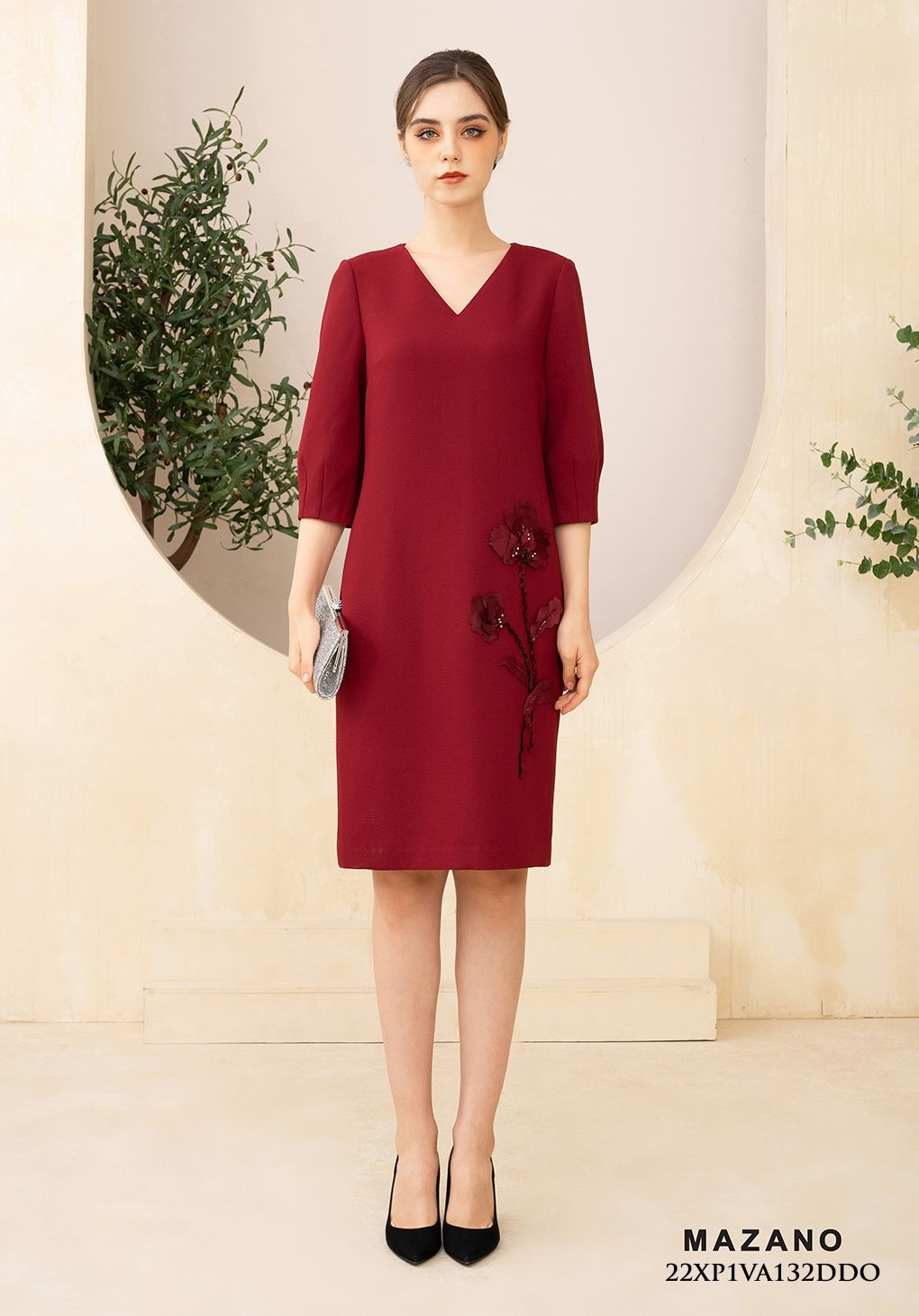 Váy Đầm Suông Vải thô dày Đính hoa thủ công Cổ V Tay lỡ Dài ngang gối