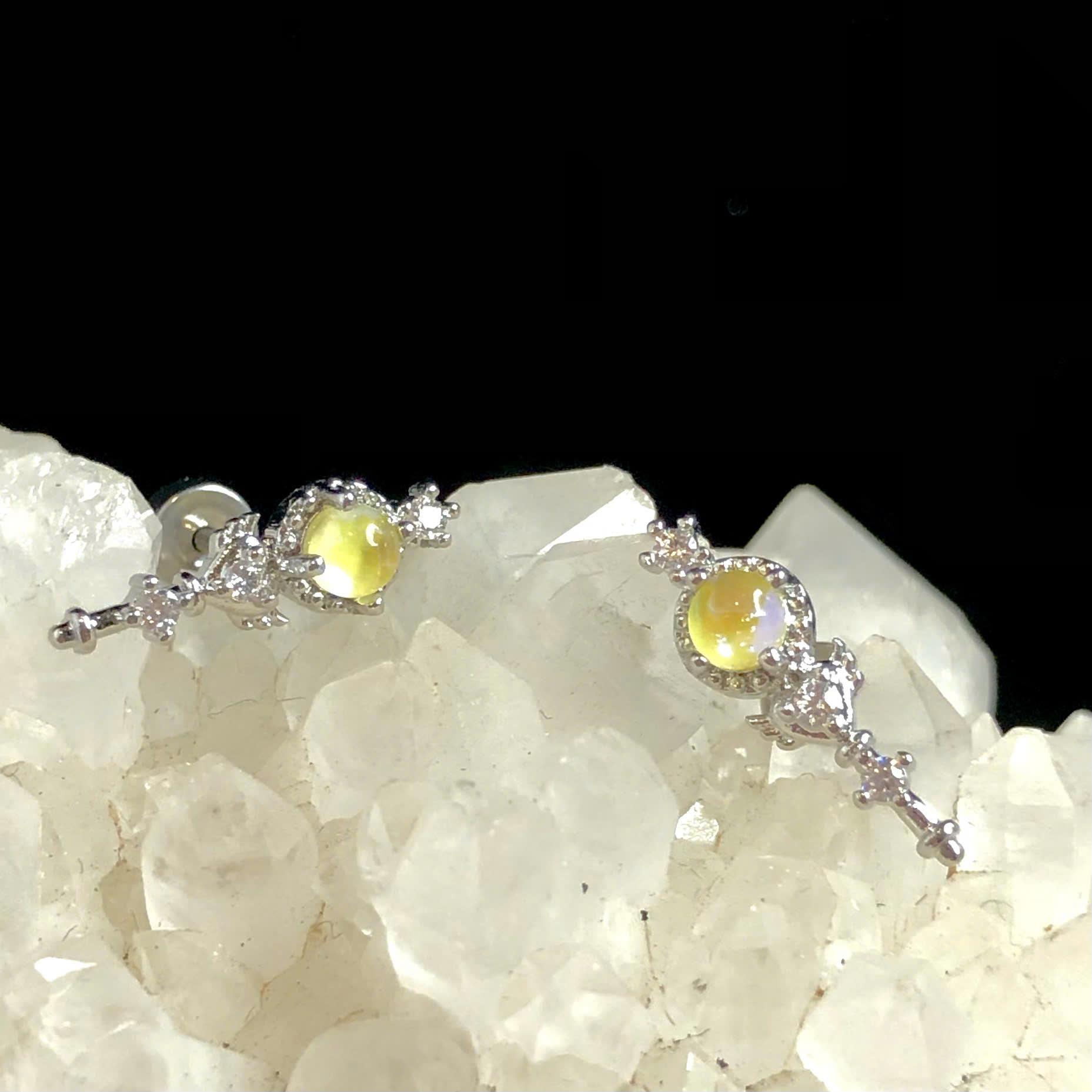 Khuyên kiểu quyền trượng 7 màu ánh vàng bi vặn_thumbnail_3