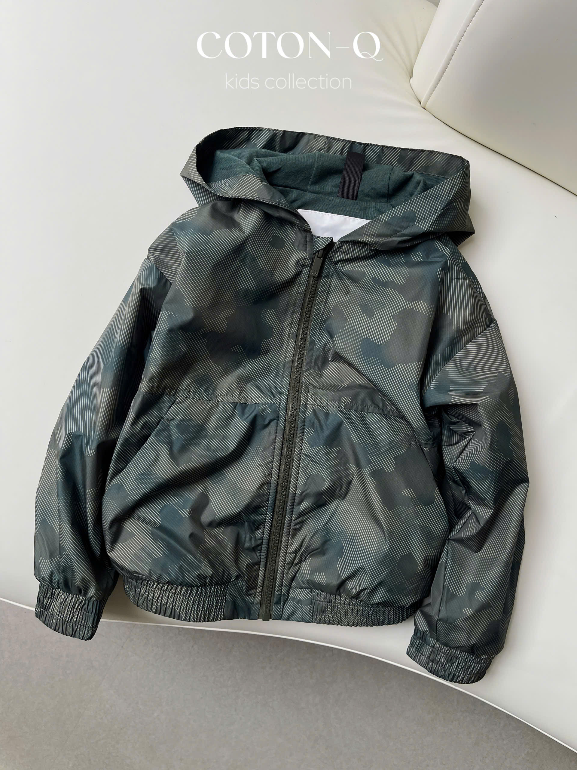 HE149 Áo khoác bé ( RÊU )