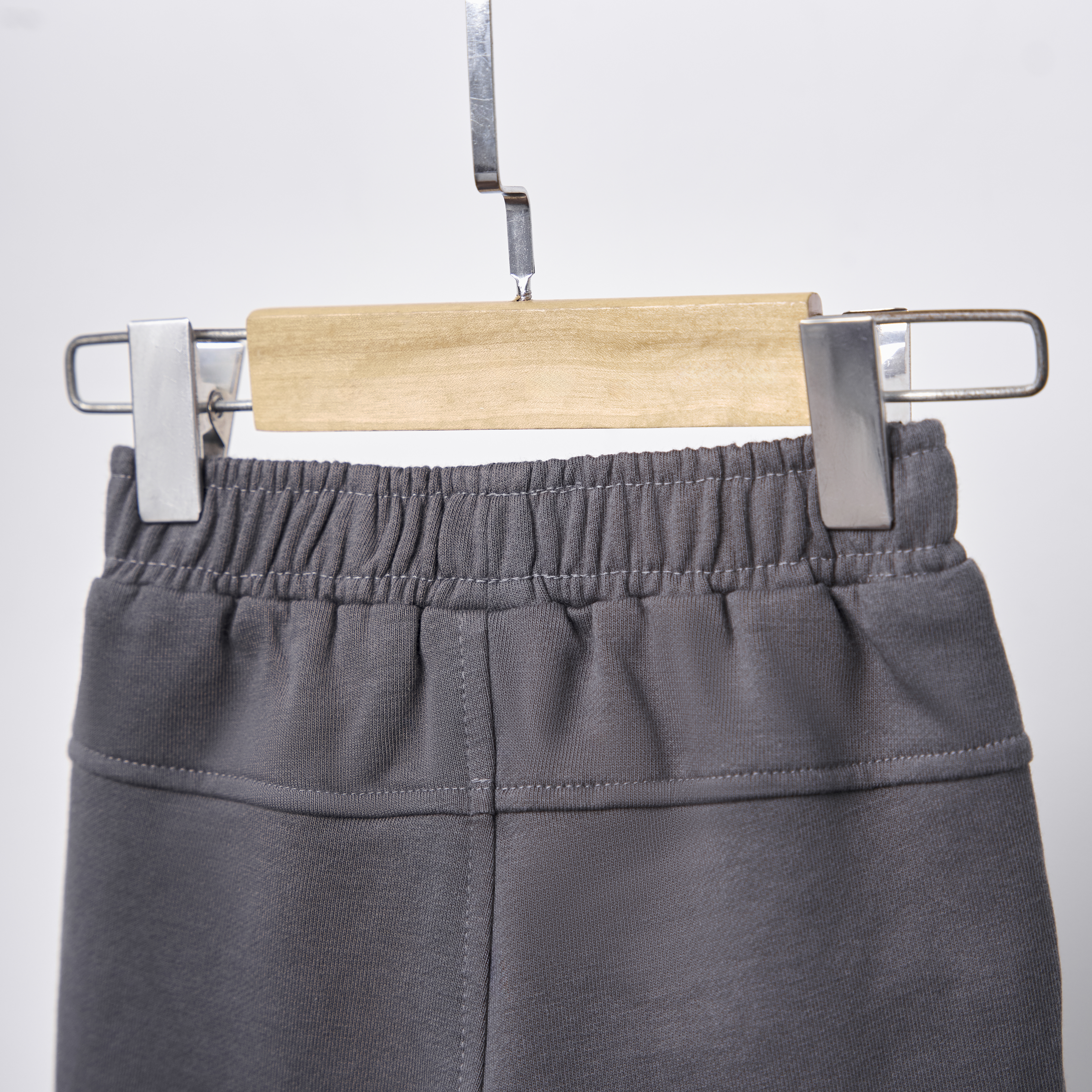 Quần short phối chéo in chữ_thumbnail_5