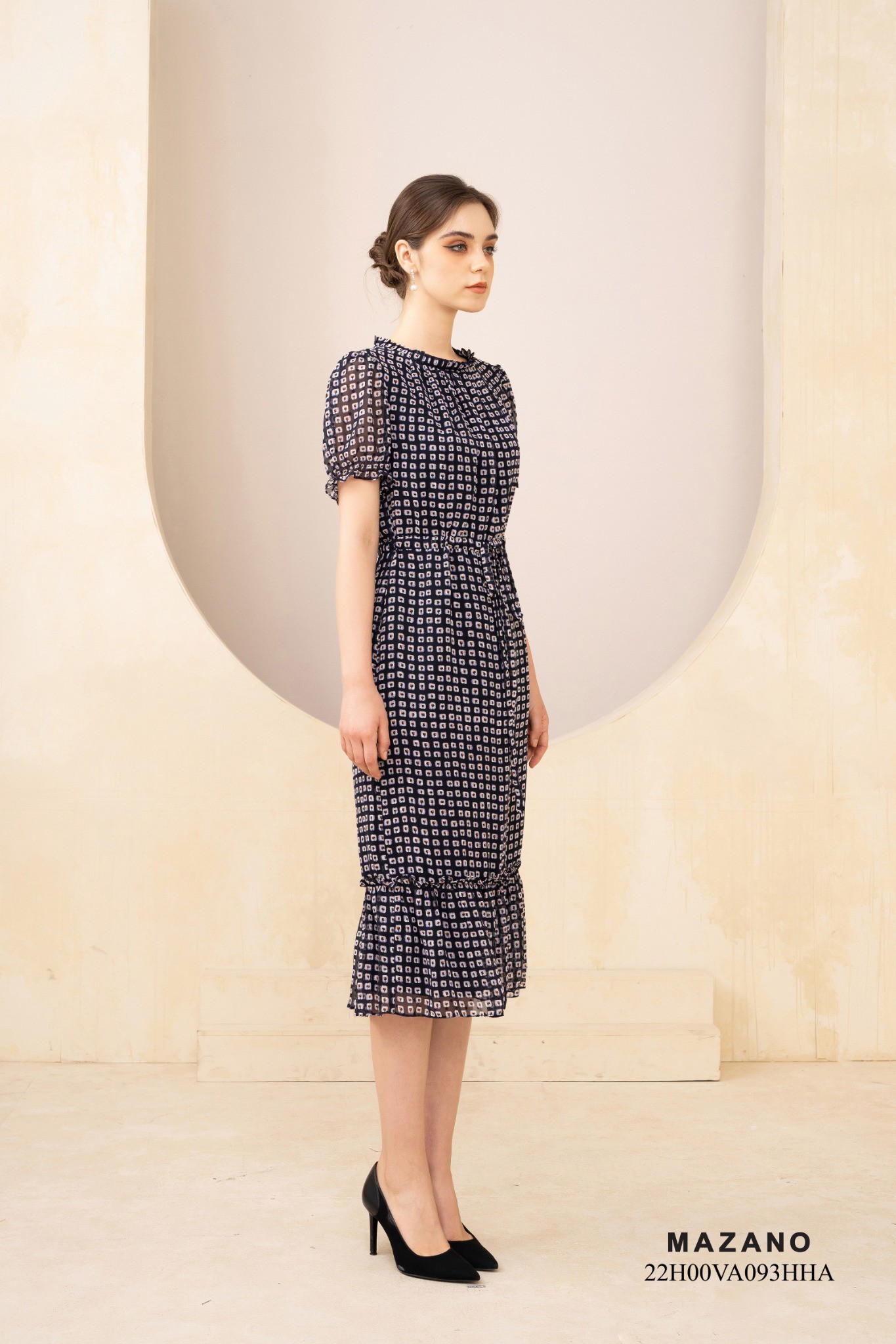 Đầm họa tiết bèo tầng rút dây eo_thumbnail_3