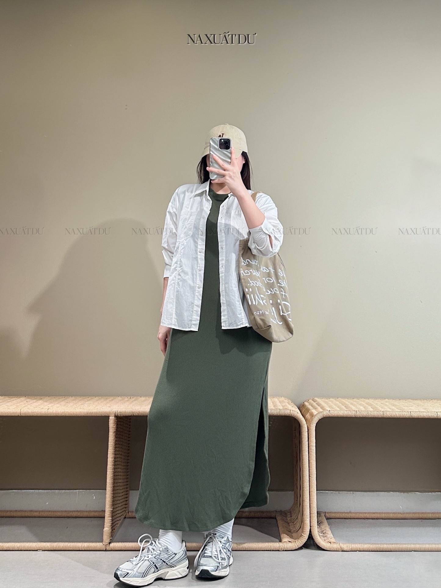 Đầm dài suông xẻ tà nữ 