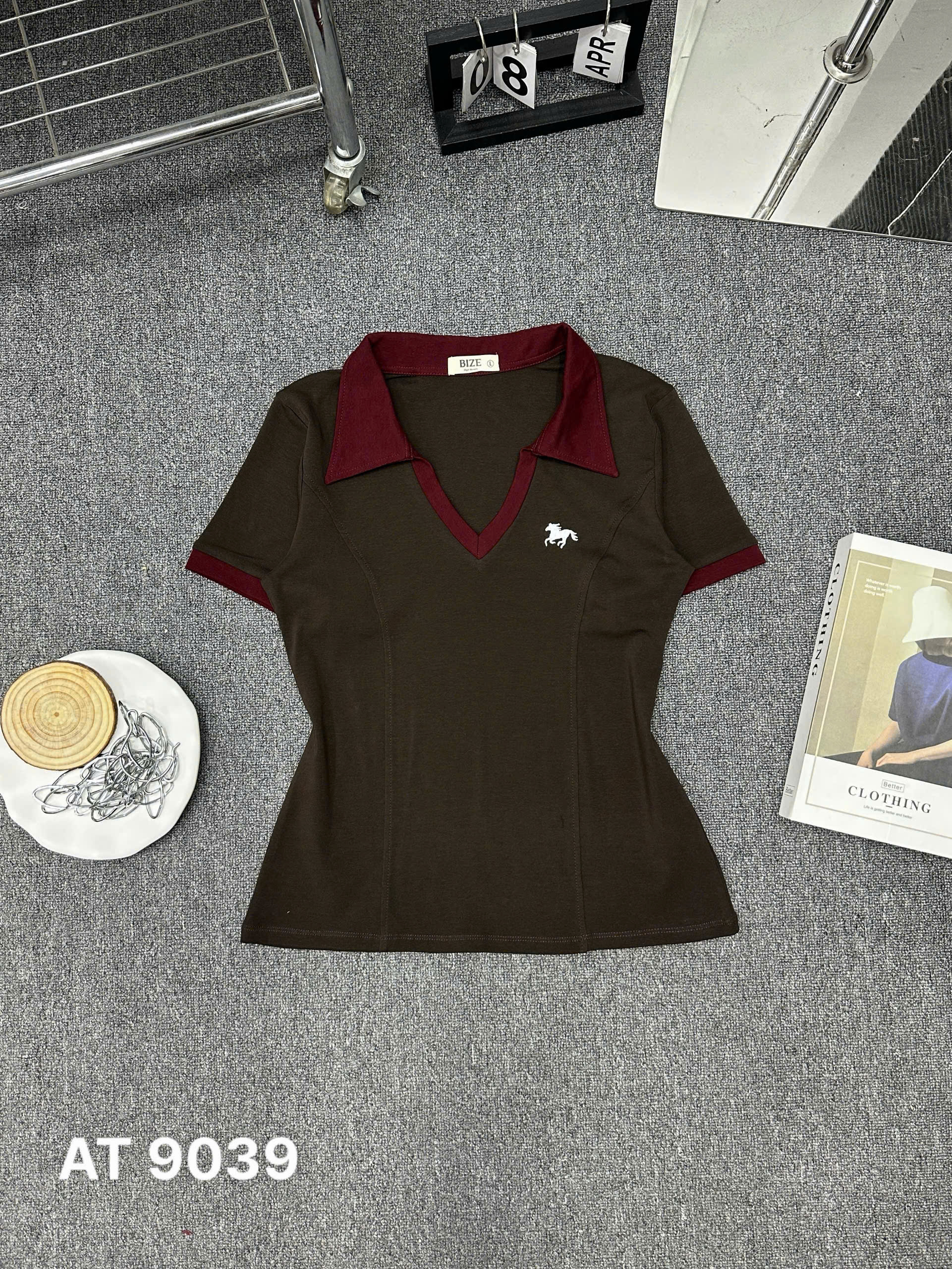 Áo thun phối cổ vền thêu ngựa bigsize AT9039 dành cho nàng béo mập từ 55-90kg