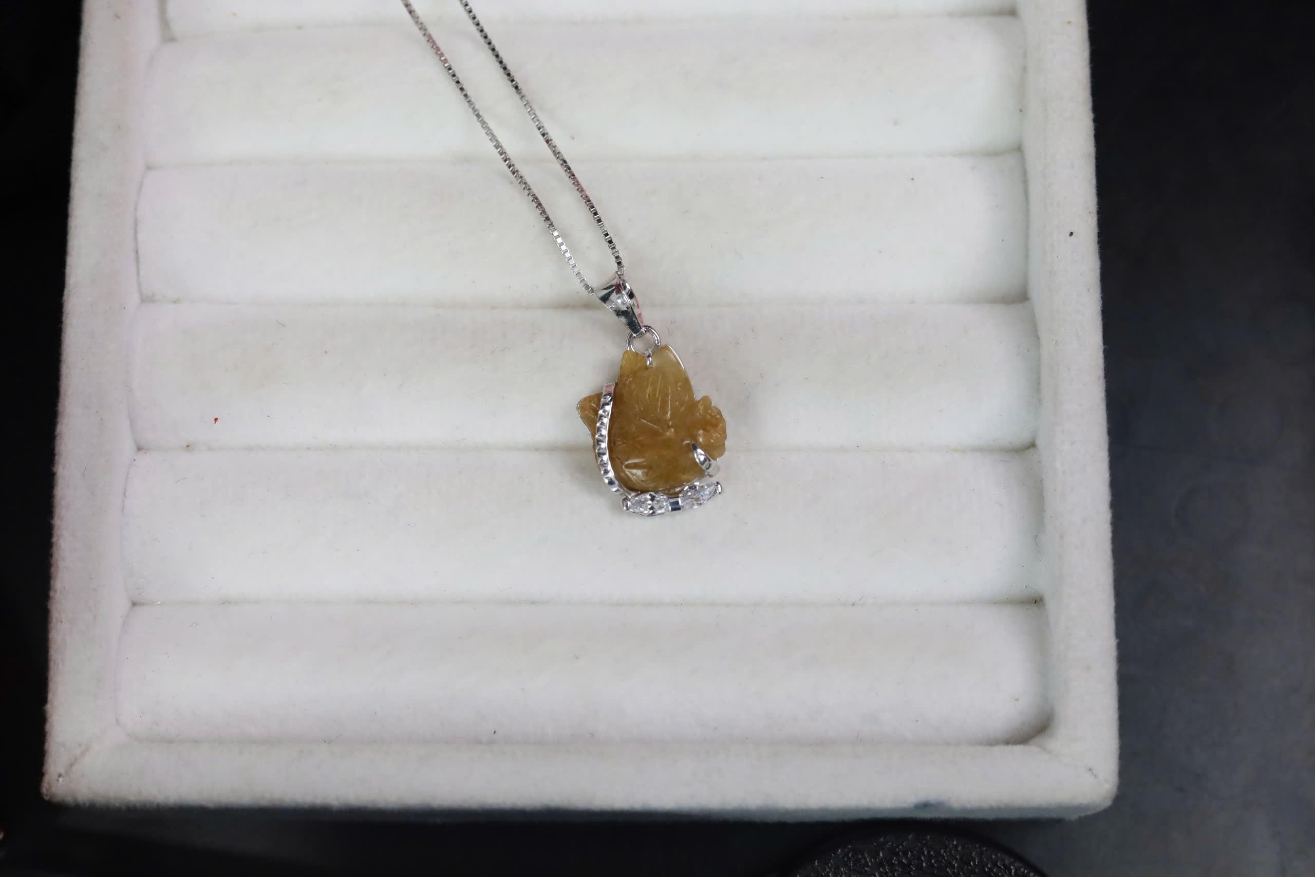 Vòng cổ thạch anh tóc vàng hồ ly bọc bạc xi bạch kim 2 cườm_thumbnail_1