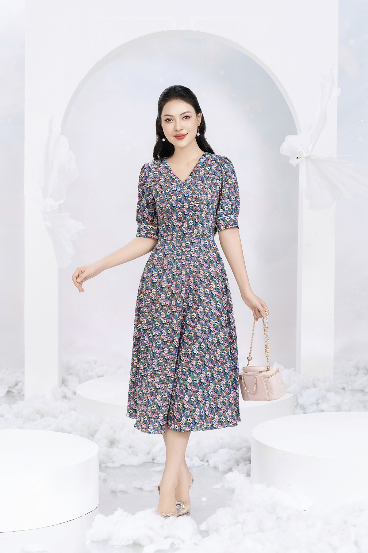 Đầm hoa nhí lụa mịn cổ V tay ngắn D3017_thumbnail_1