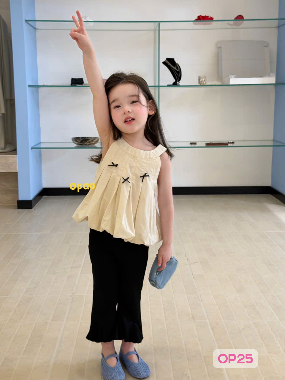 OP25 - Quần dài ống loe trơn hãng Opao