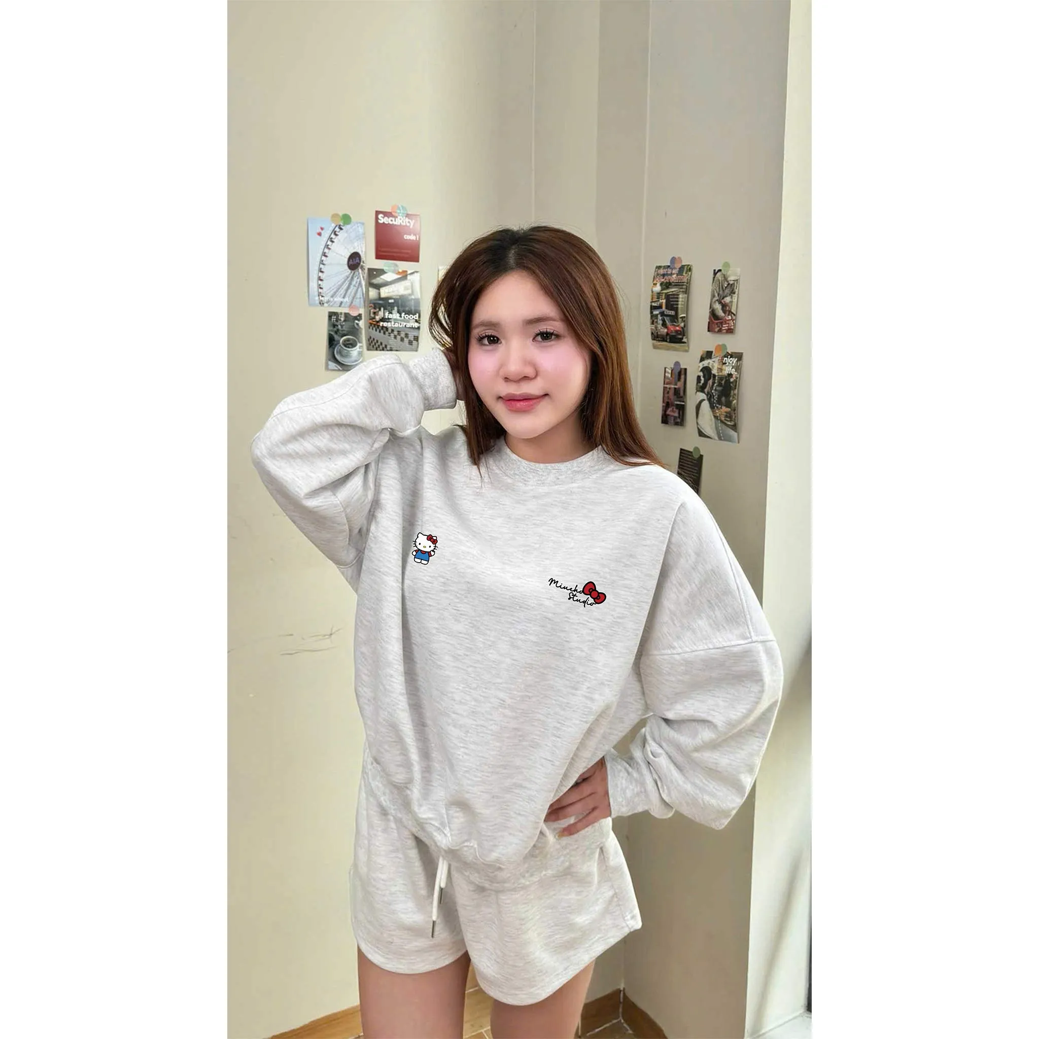 Áo Sweater form boxy Miucho nỉ 2 da cao cấp thoáng mát mềm mại Hello Kitty in mix 2702_thumbnail_6