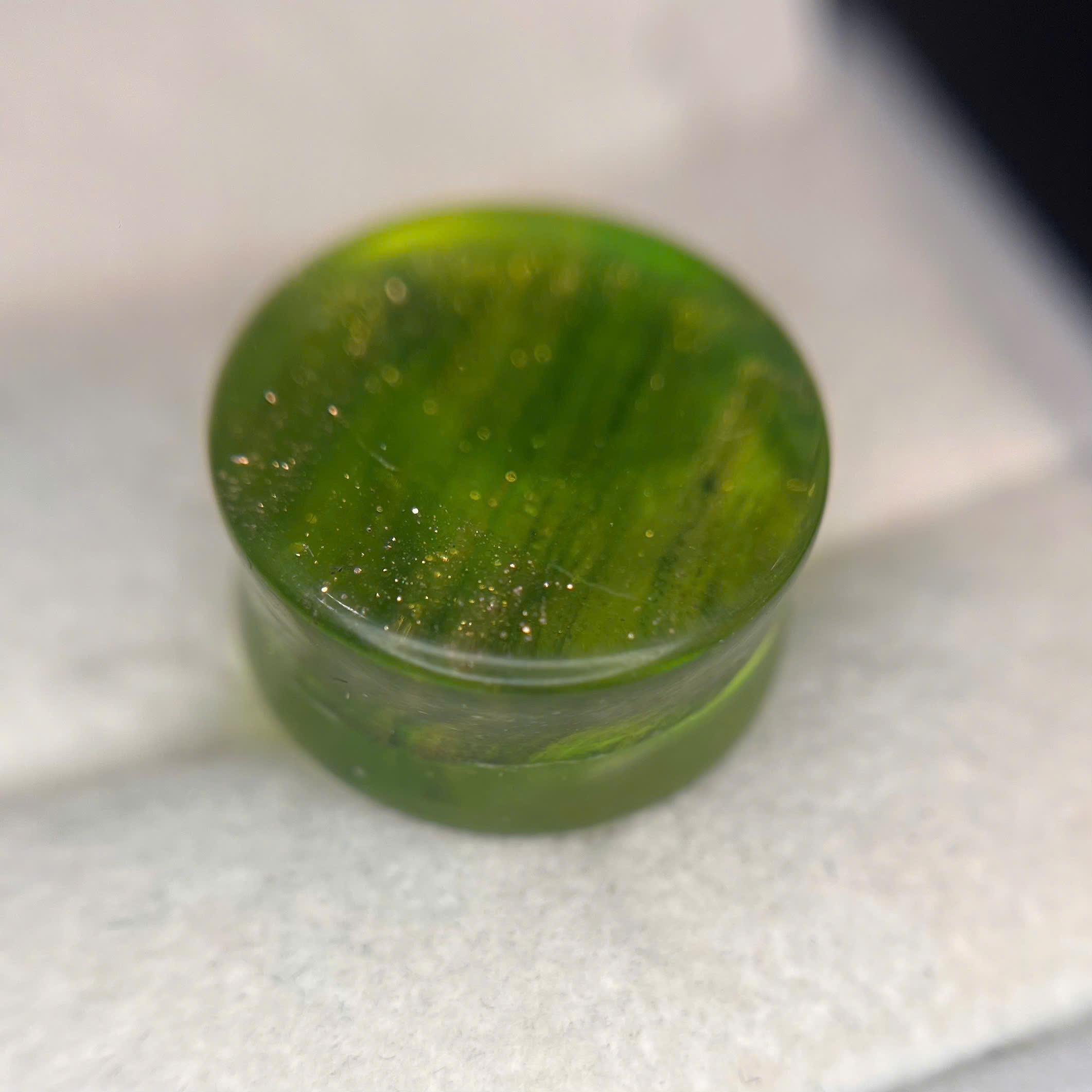 Khuyên nong xanh lá óng ánh size 18._thumbnail_3