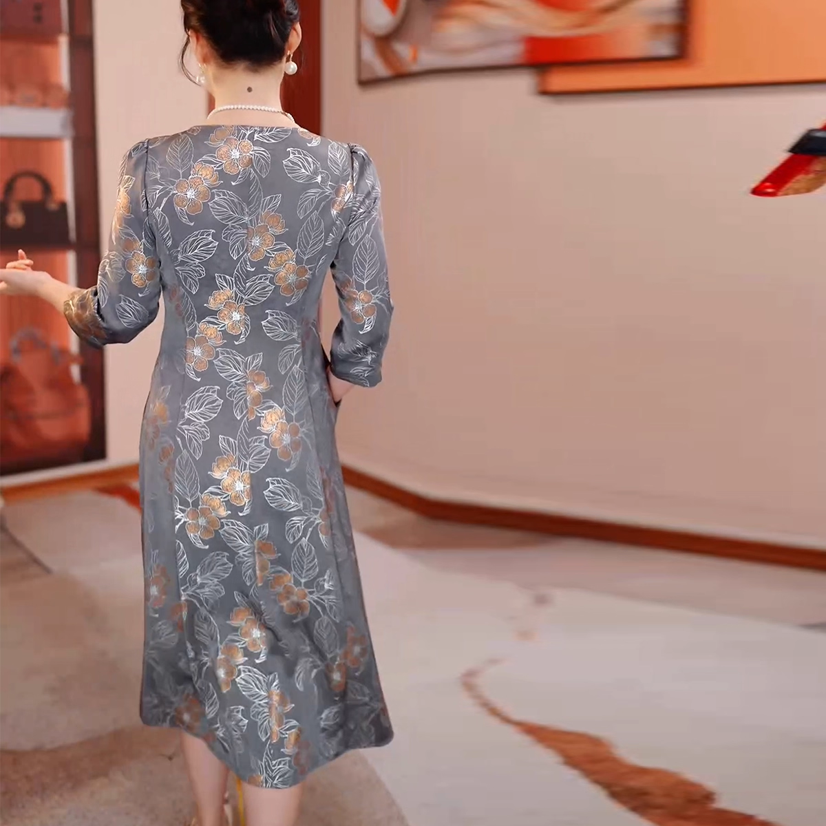 17897-Đầm lụa  suông A tay lửng kết nút tàu  ( lụa)_thumbnail_1