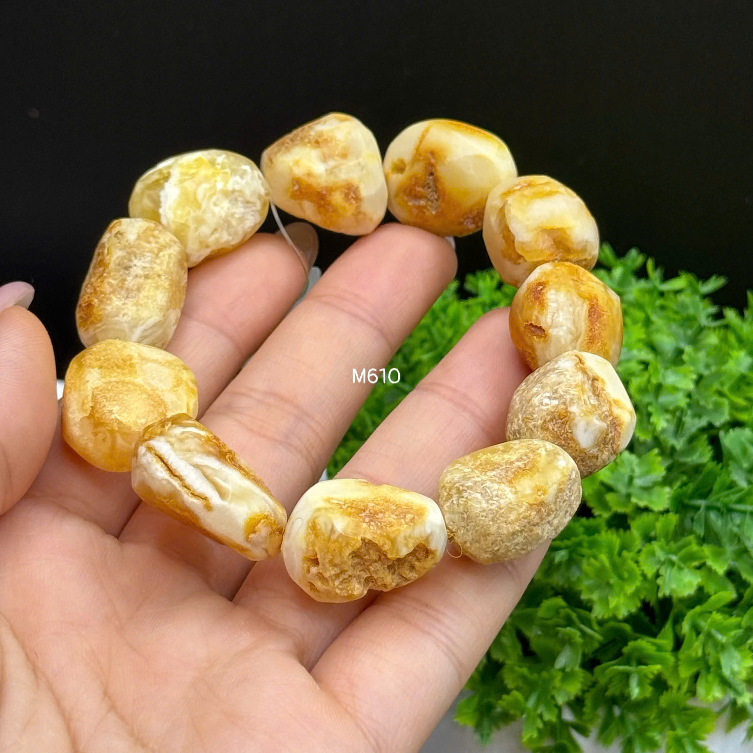 Lắc Tay Hổ Phách Bạch Thô - M610_thumbnail_2