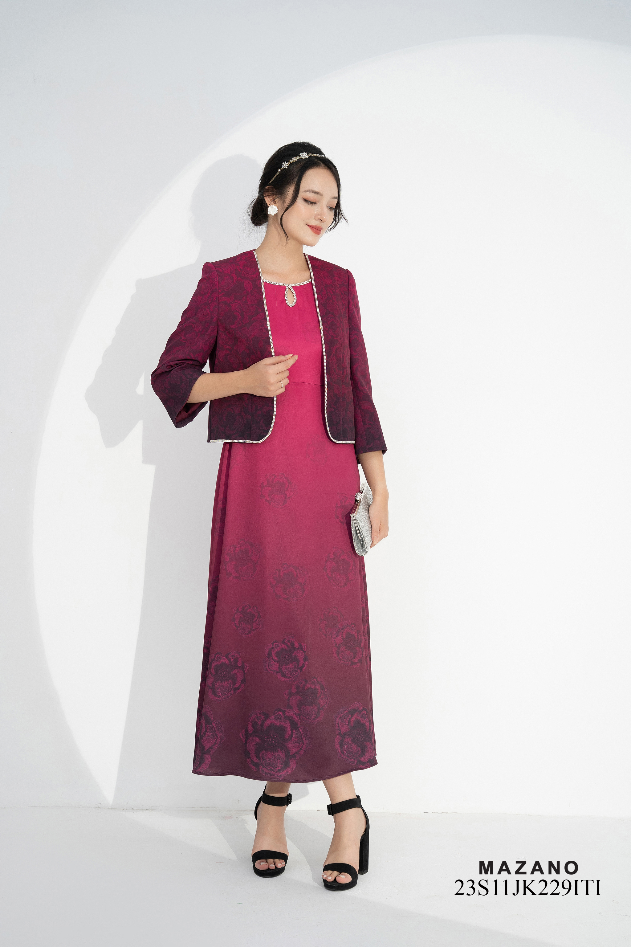 Áo khoác ngắn Suông Vải thô cao cấp Họa tiết in hoa ombre Đính đá trang trí Dài dưới eo_thumbnail_2