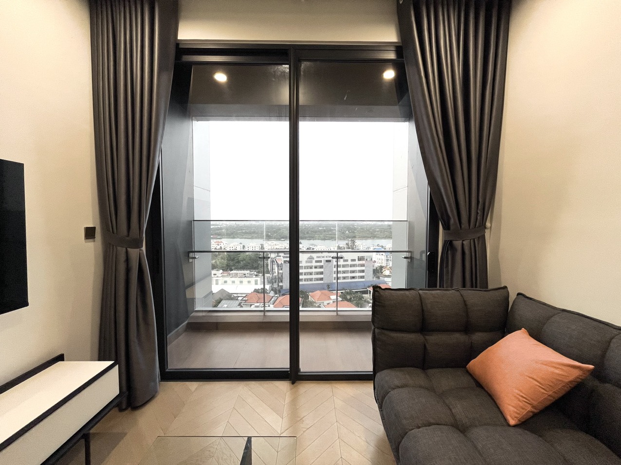 Tin chính chủ - bùng nổ giỏ hàng cho thuê căn 2PN Lumiere Riverside, tầng đẹp view đỉnh_thumbnail_7