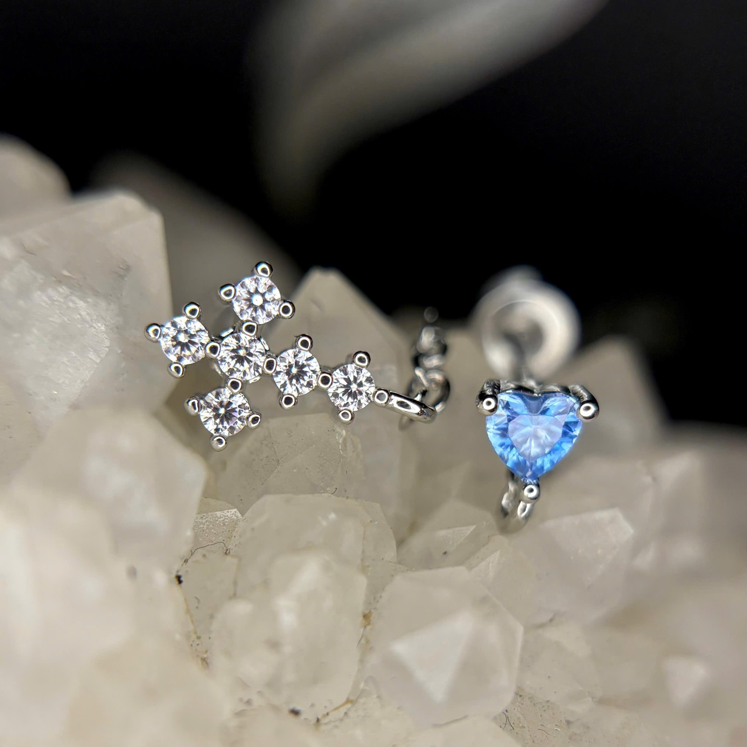 khuyên kiểu xích thánh giá và trái tim xanh_thumbnail_2