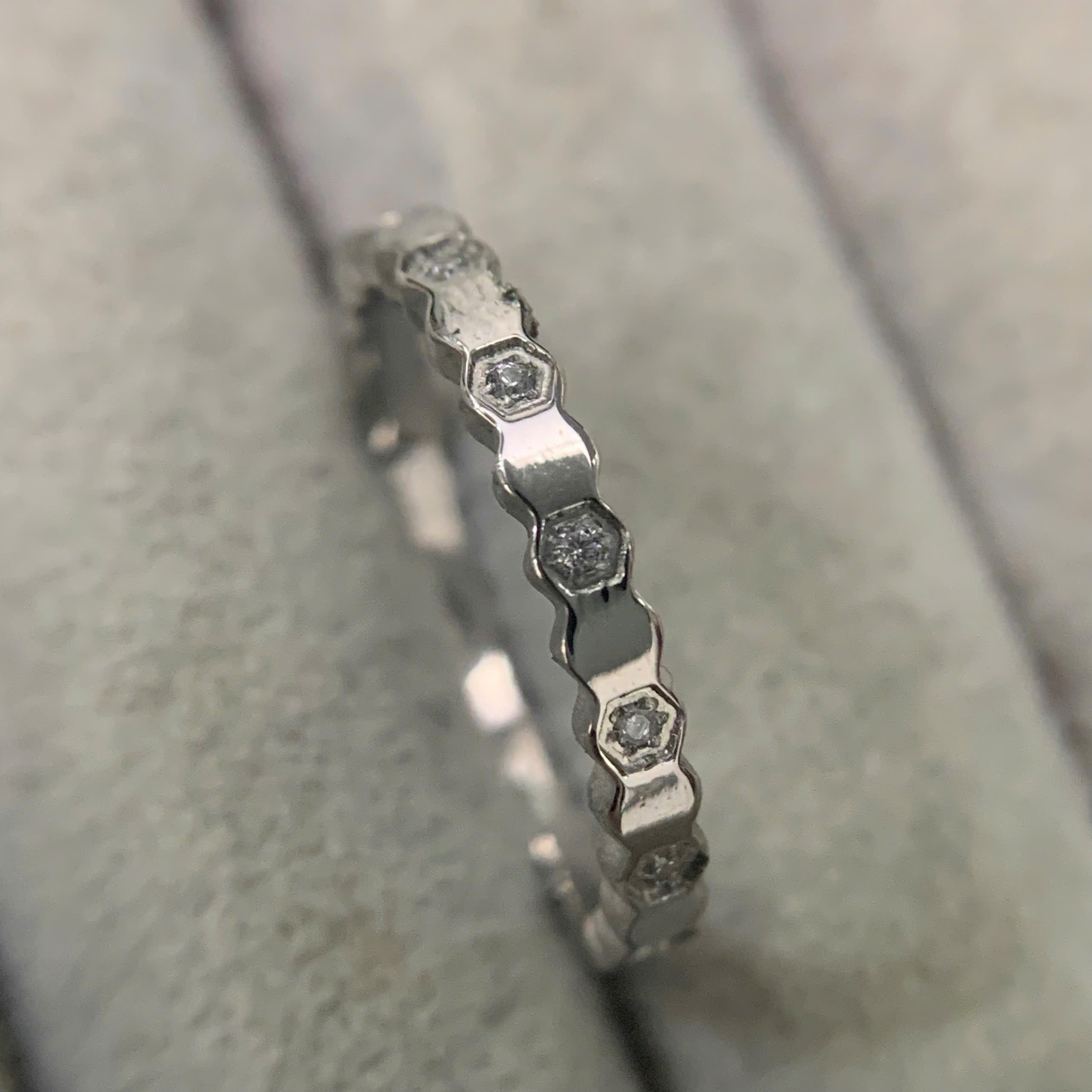 nhẫn kiểu titan bạc kiểu kim cương trắng nhỏ xen kẽ size 6_thumbnail_2