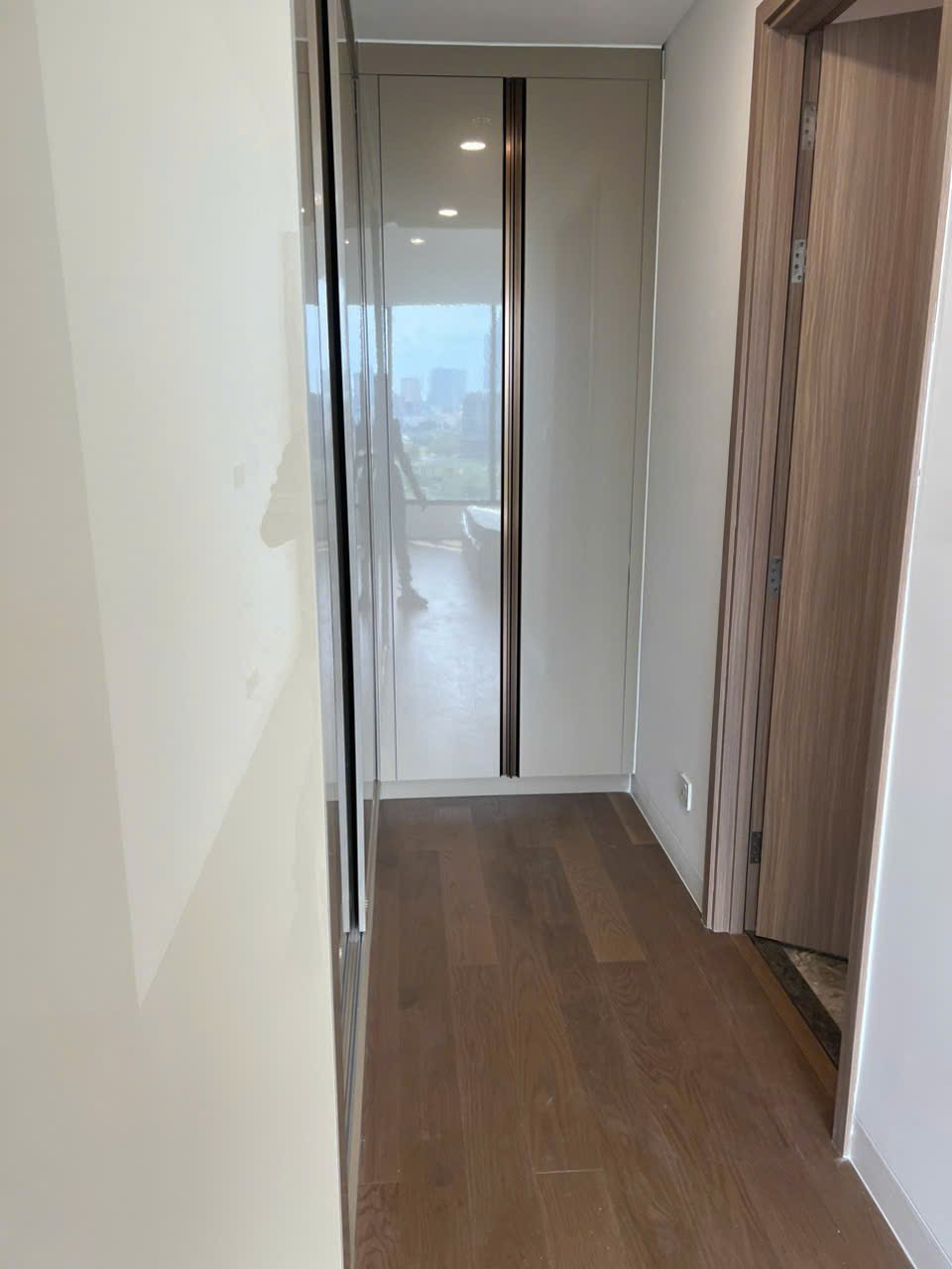 Cần bán căn hộ độc quyền 3PN, diện tích 140 m²_thumbnail_6